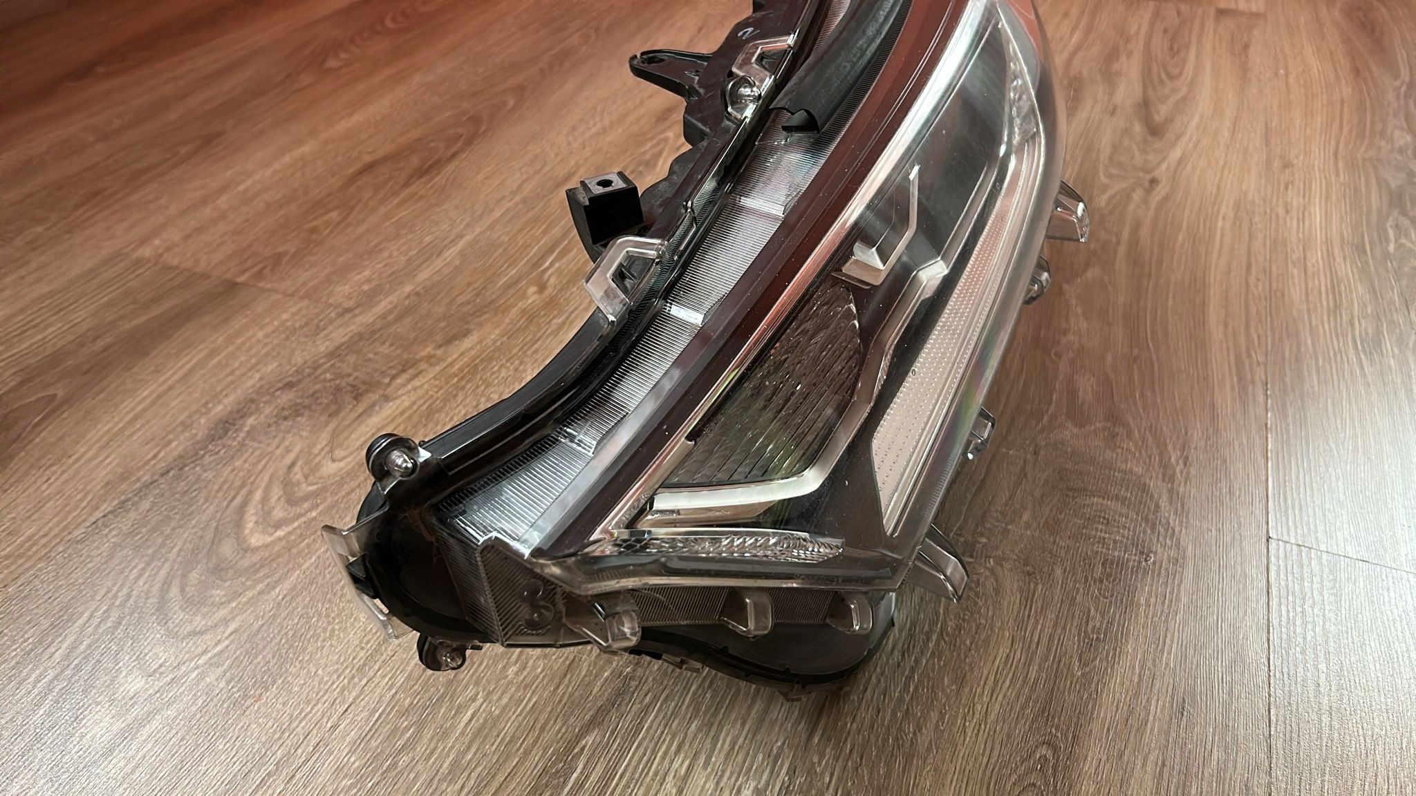 REFLEKTOR light left left front TOYOTA RAV4 V 18