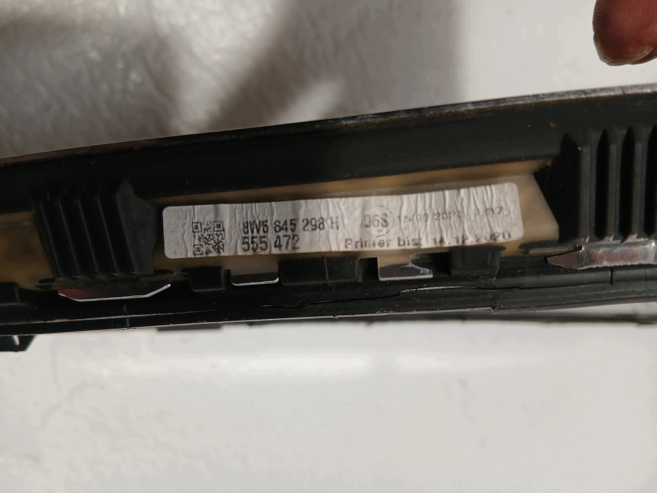 AUDI A4 B9 LIFT window side bodywork right 8W5845298H