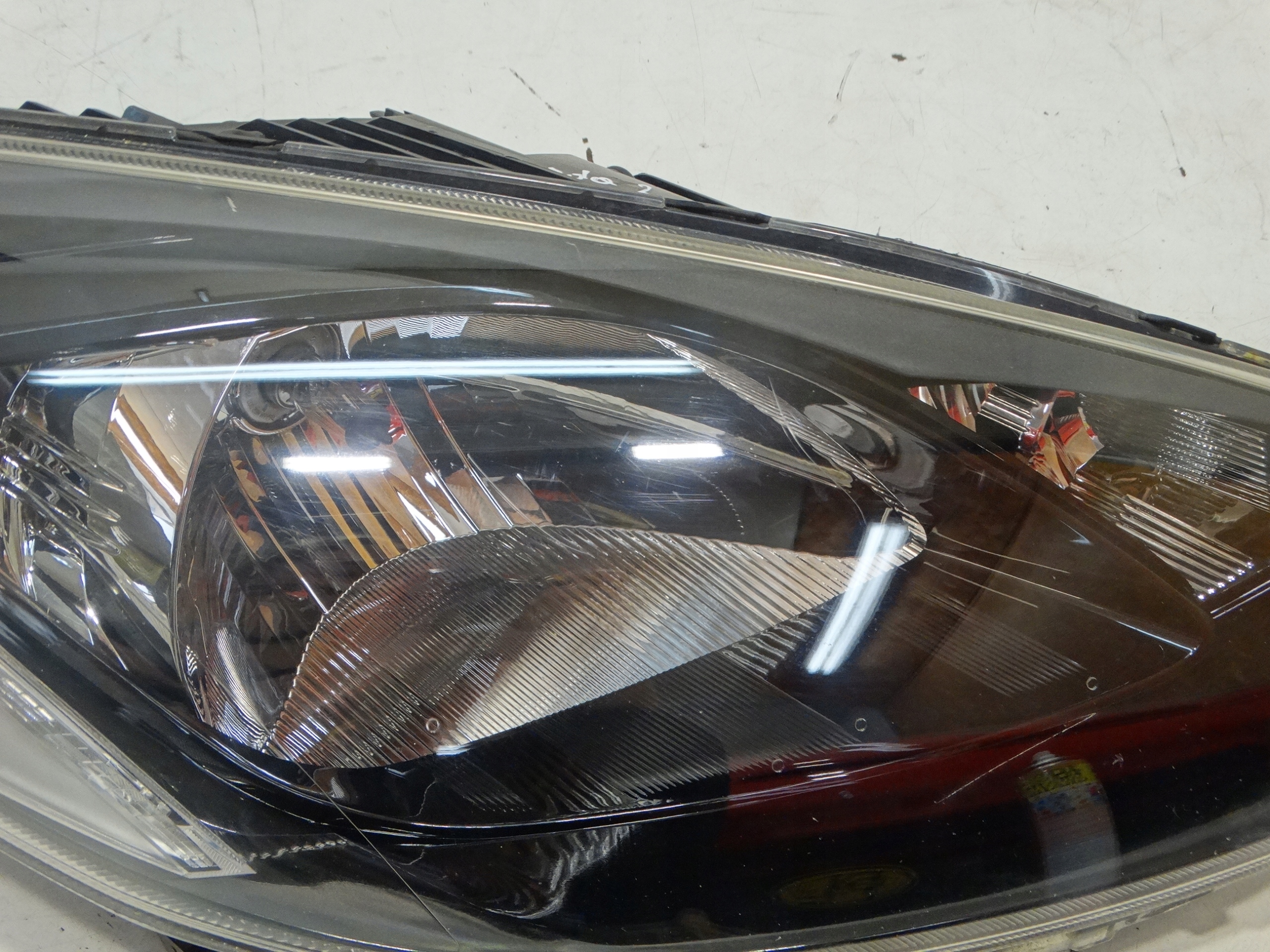 light REFLEKTOR right front MAZDA 2 DE P6516 P7218