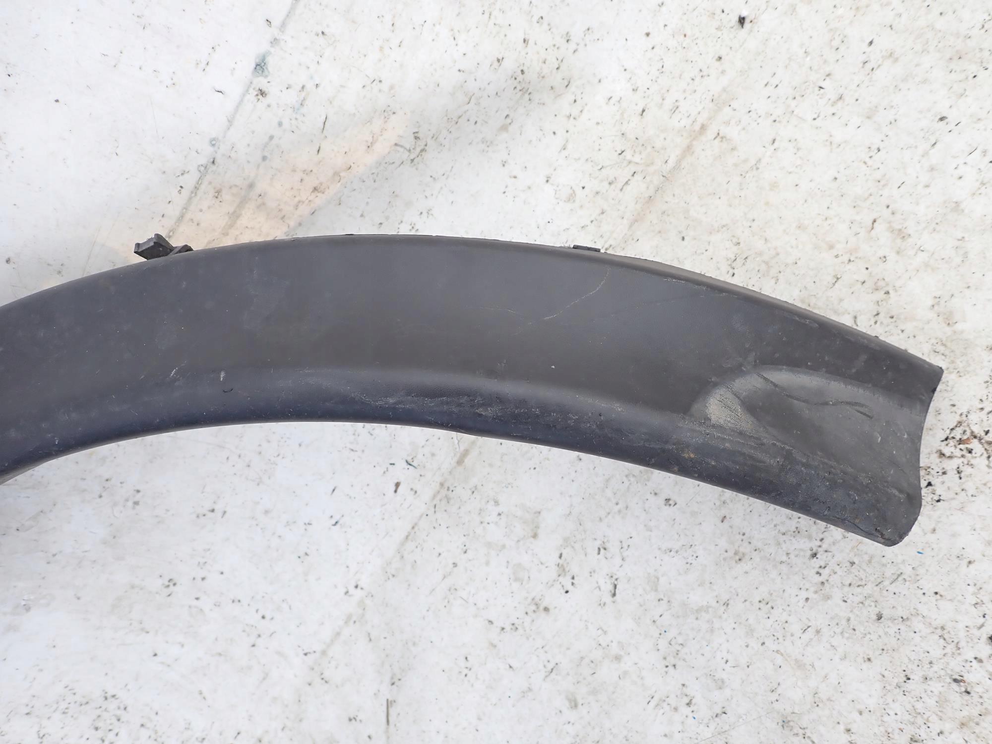 NISSAN JUKE and 1 10-19 moulding cap left rear part