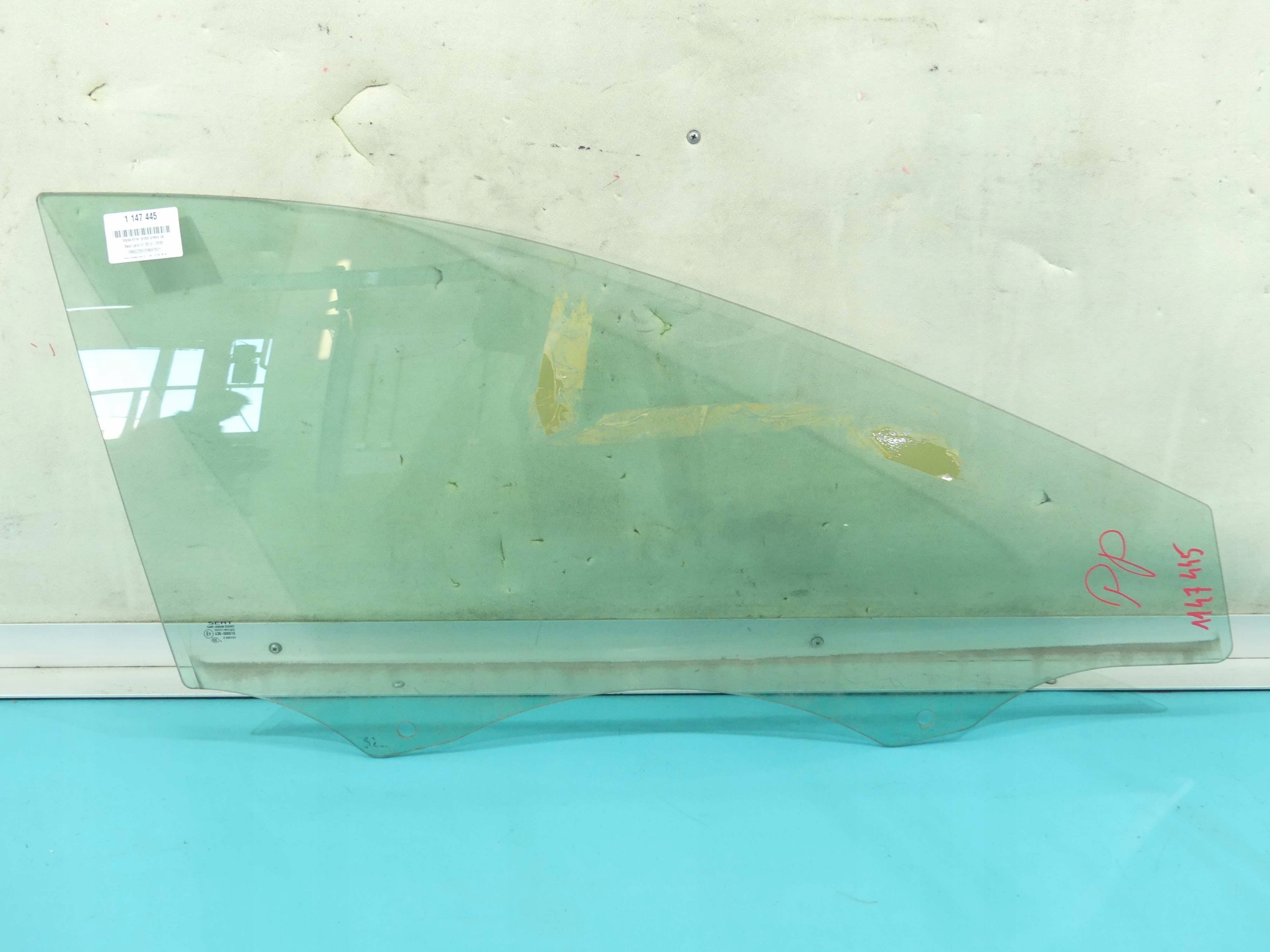 СКЛО ПЕРЕДНЬОЇ ПРАВОЇ ДВЕРІ LEON III 5D УНІВЕРСАЛ 2014