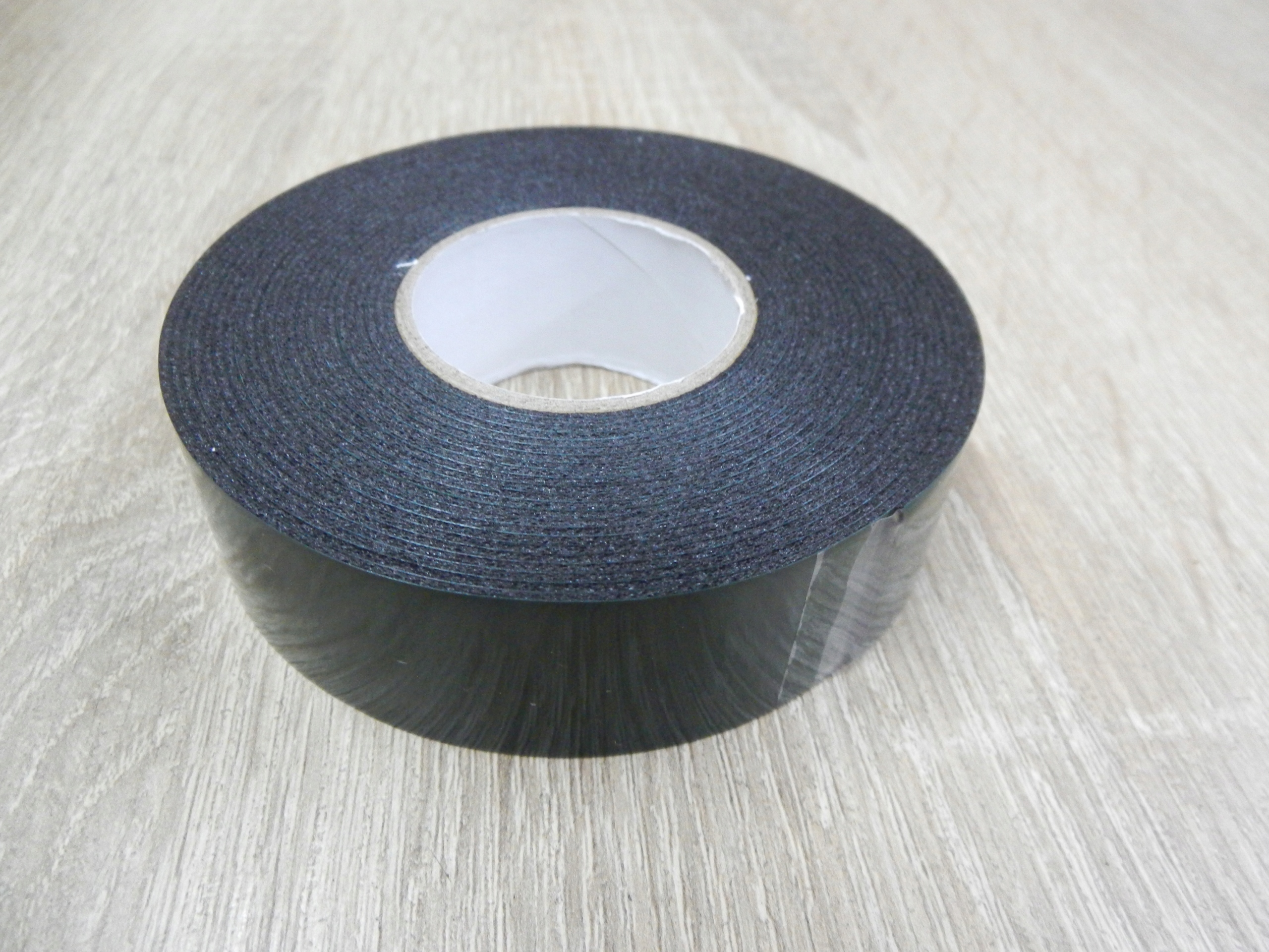 Taśma klejąca dwustronna Piankowa 25mm x 5m x 1mm Rodzaj Taśma dwustronna