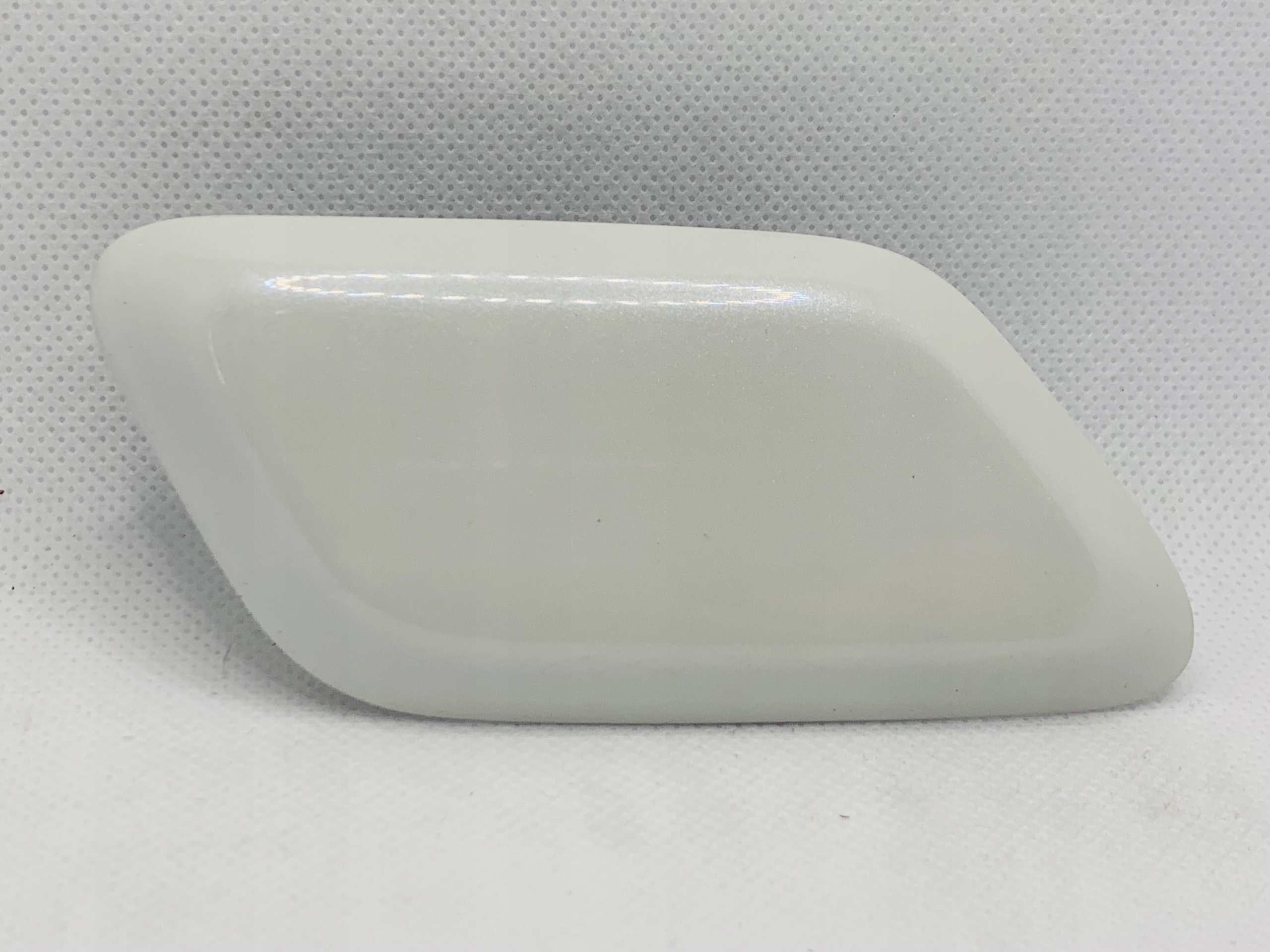 TOYOTA AURIS LIFT 09-12 КРЫШКА ОМЫВАТЕЛЯ