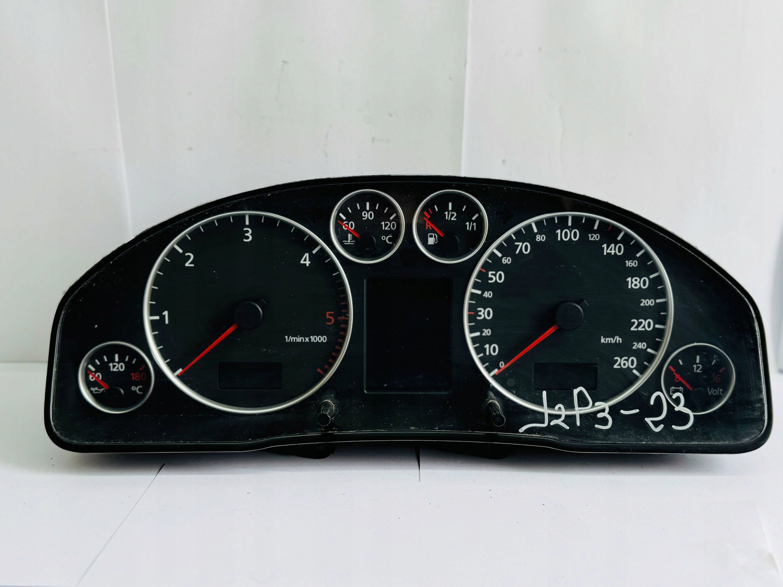 budíky budiky EU 88311285 AUDI A6 C5 3.0 V6