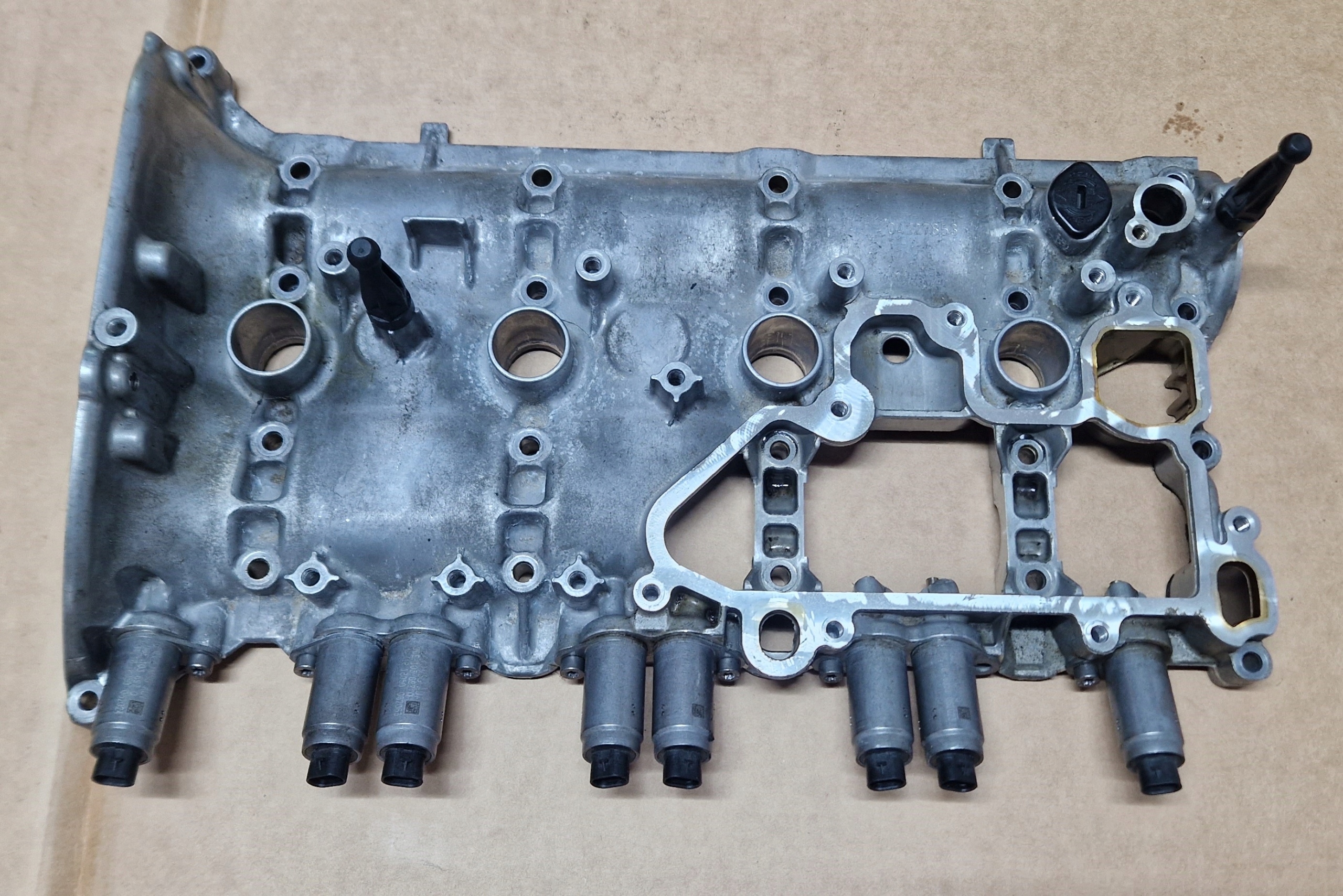 Abdeckung der Ventile 06K103475E VW SKODA 2.0 TSI