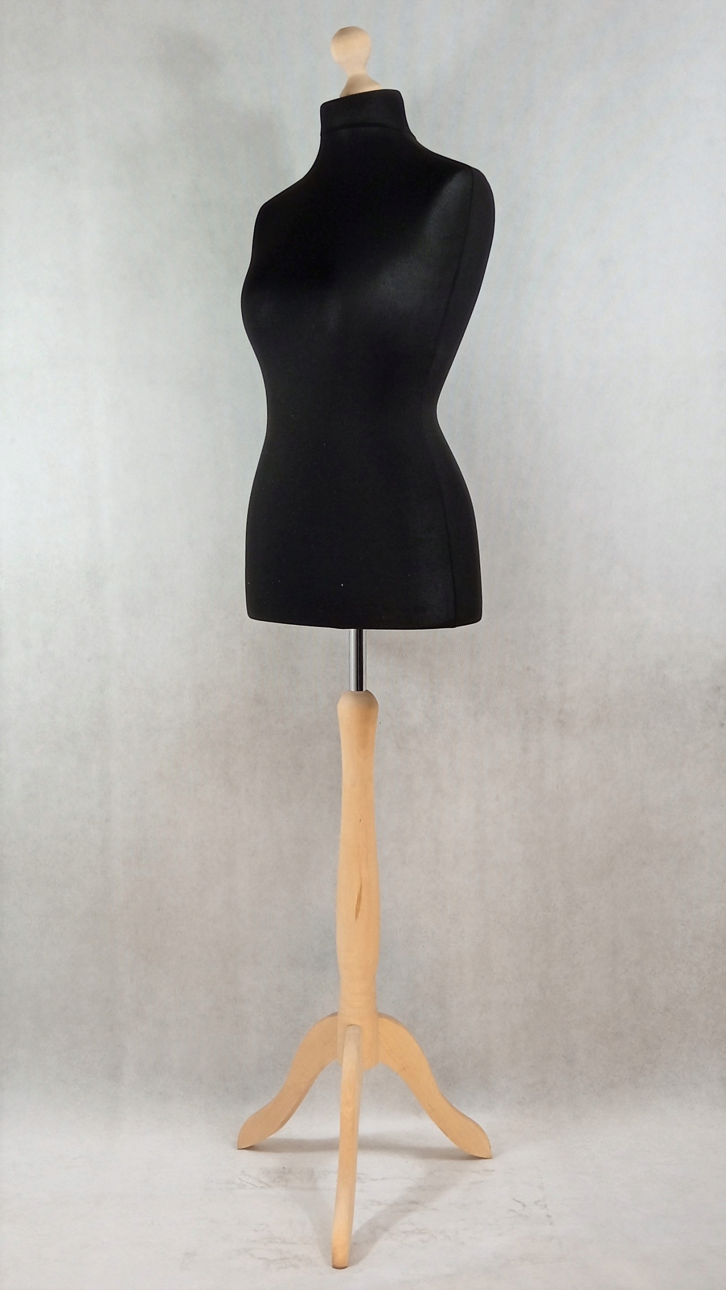 Manekin krawiecki 40 RÓŻNE WZORY KOSZULEK, NÓG L Marka inny