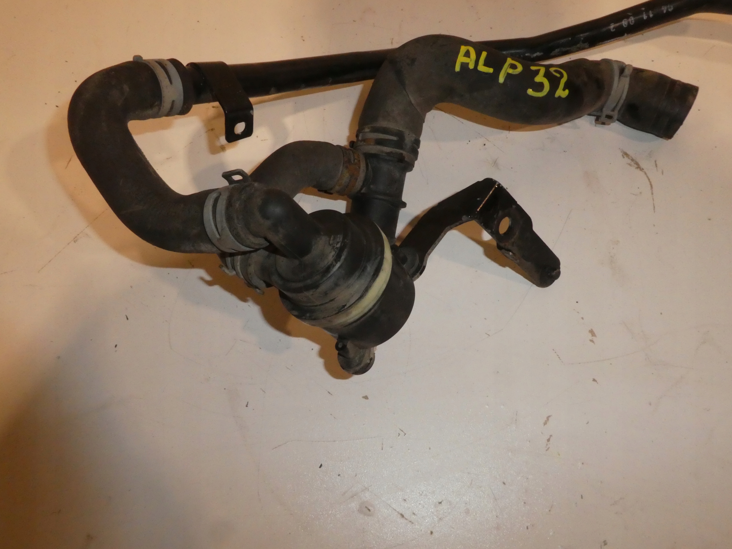 PRIJENOS VODE VW SEAT SKODA AUDI 5N0965561A