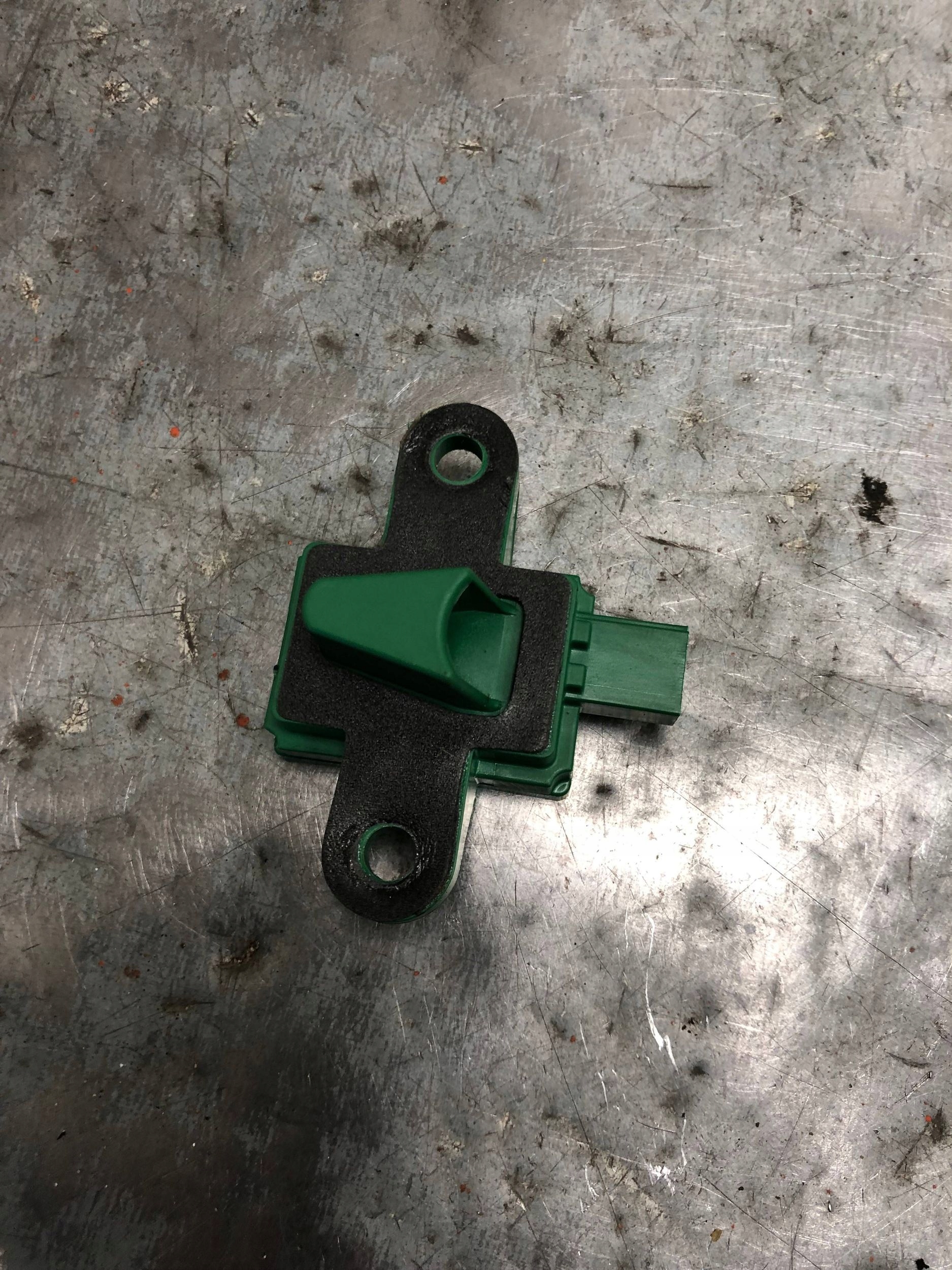 Crashsensor Drucksensor MERCEDES W212 KOMBI LIFT A1729056100