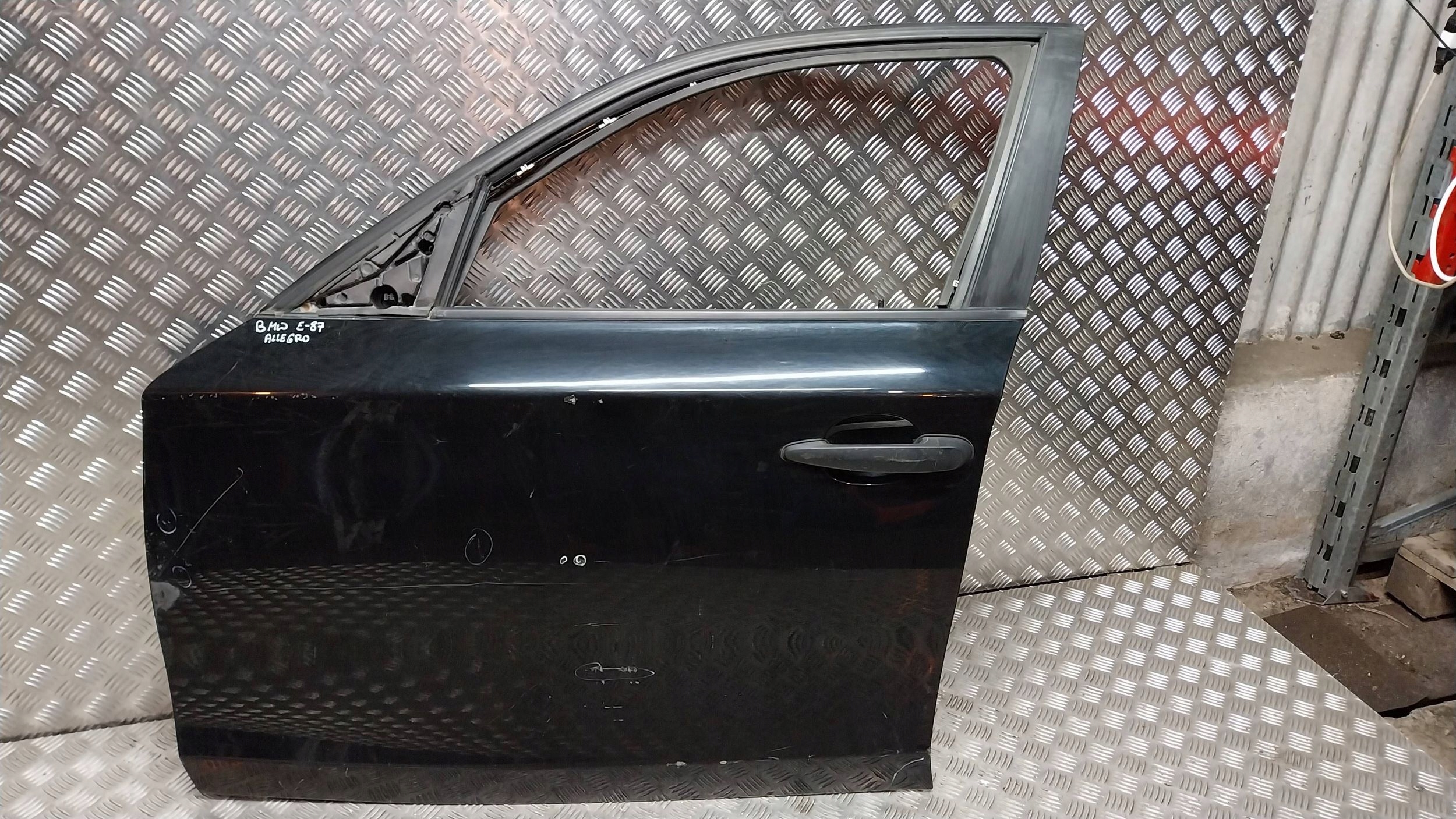 dveře předek levé BMW 1 E87 04