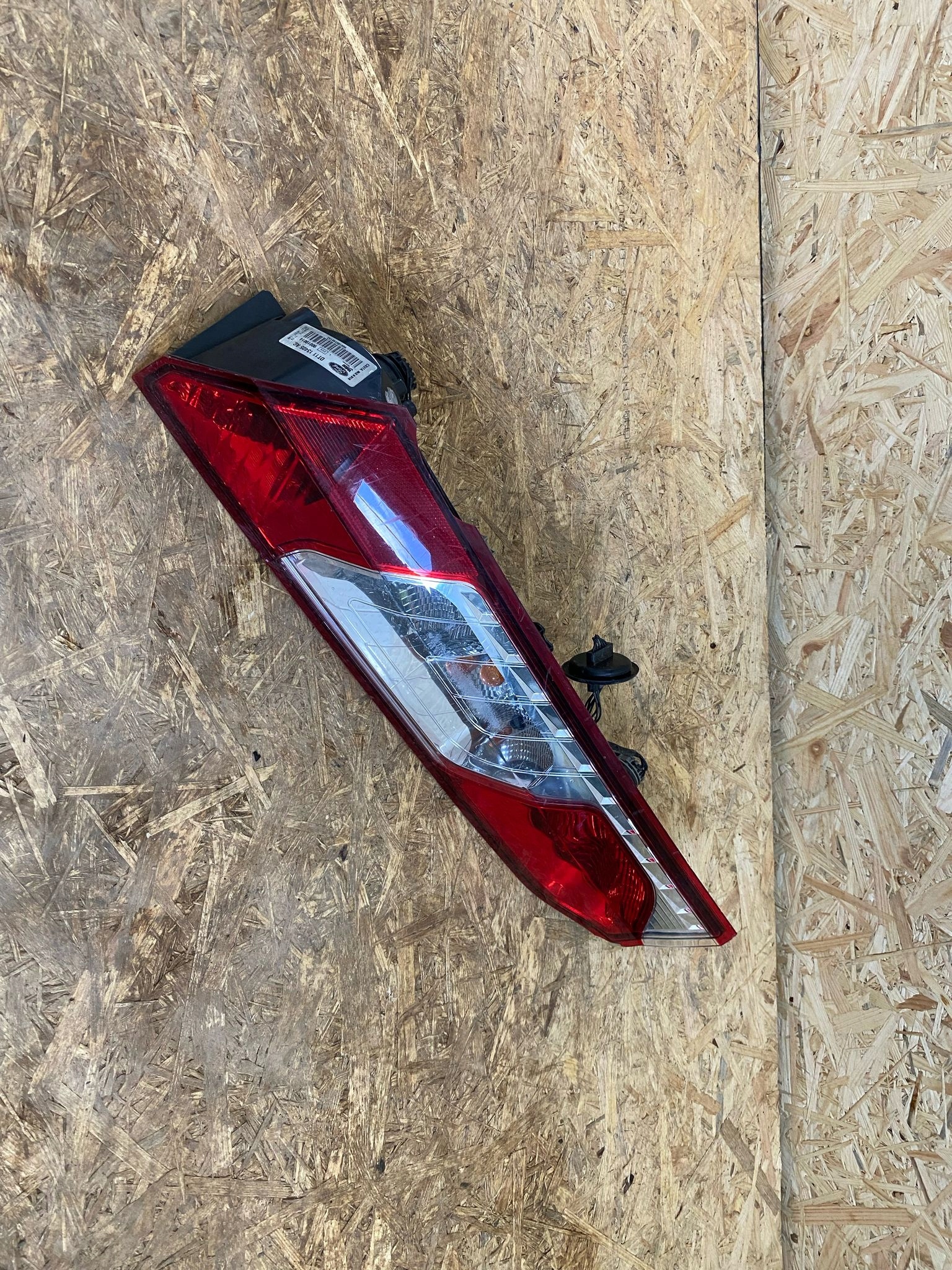 FORD TRANSIT CONNECT MK2 LAMPA LEWY TYŁ DT11-13405-AC