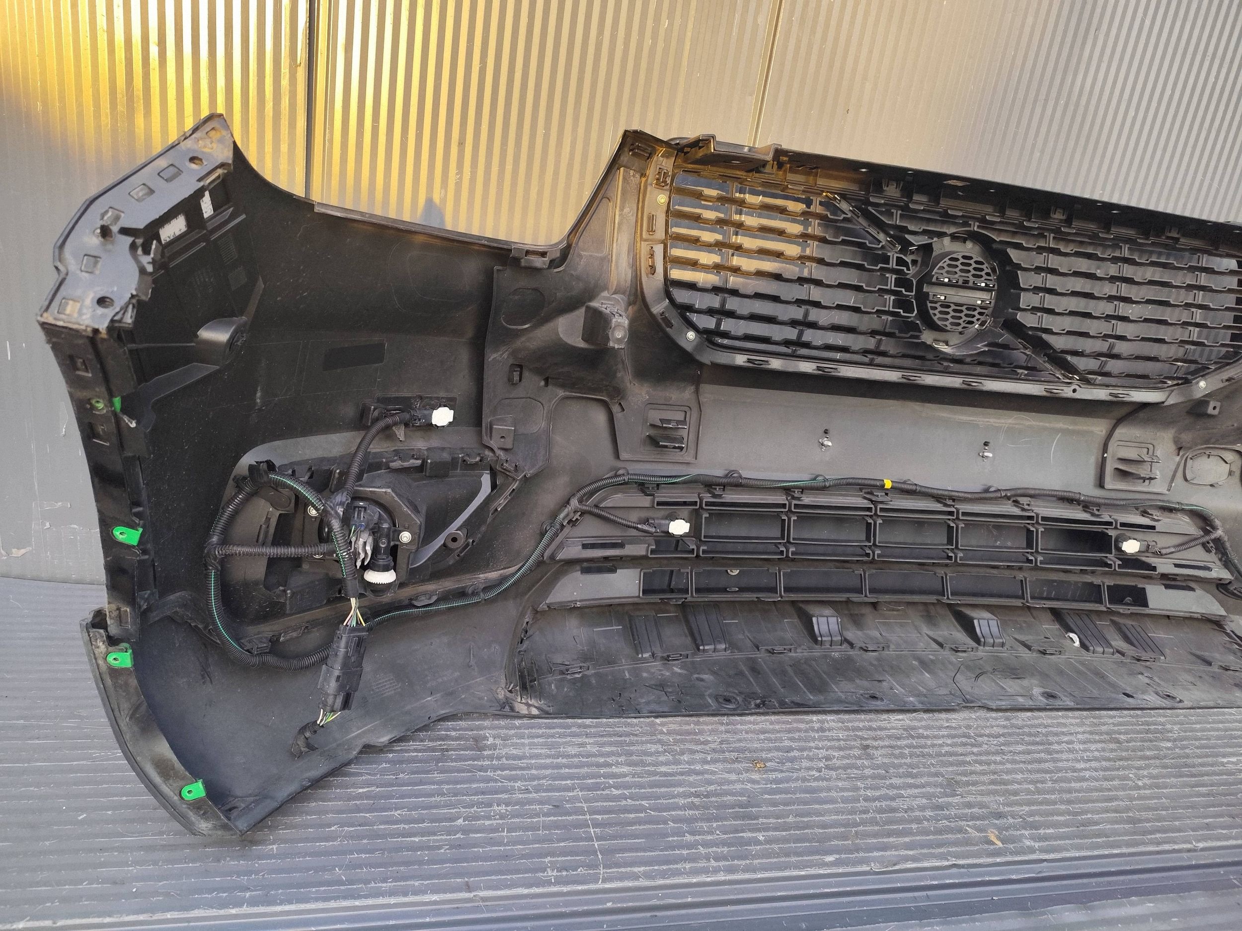 VOLVO XC40 front bumper 4xPDC complete dismantling