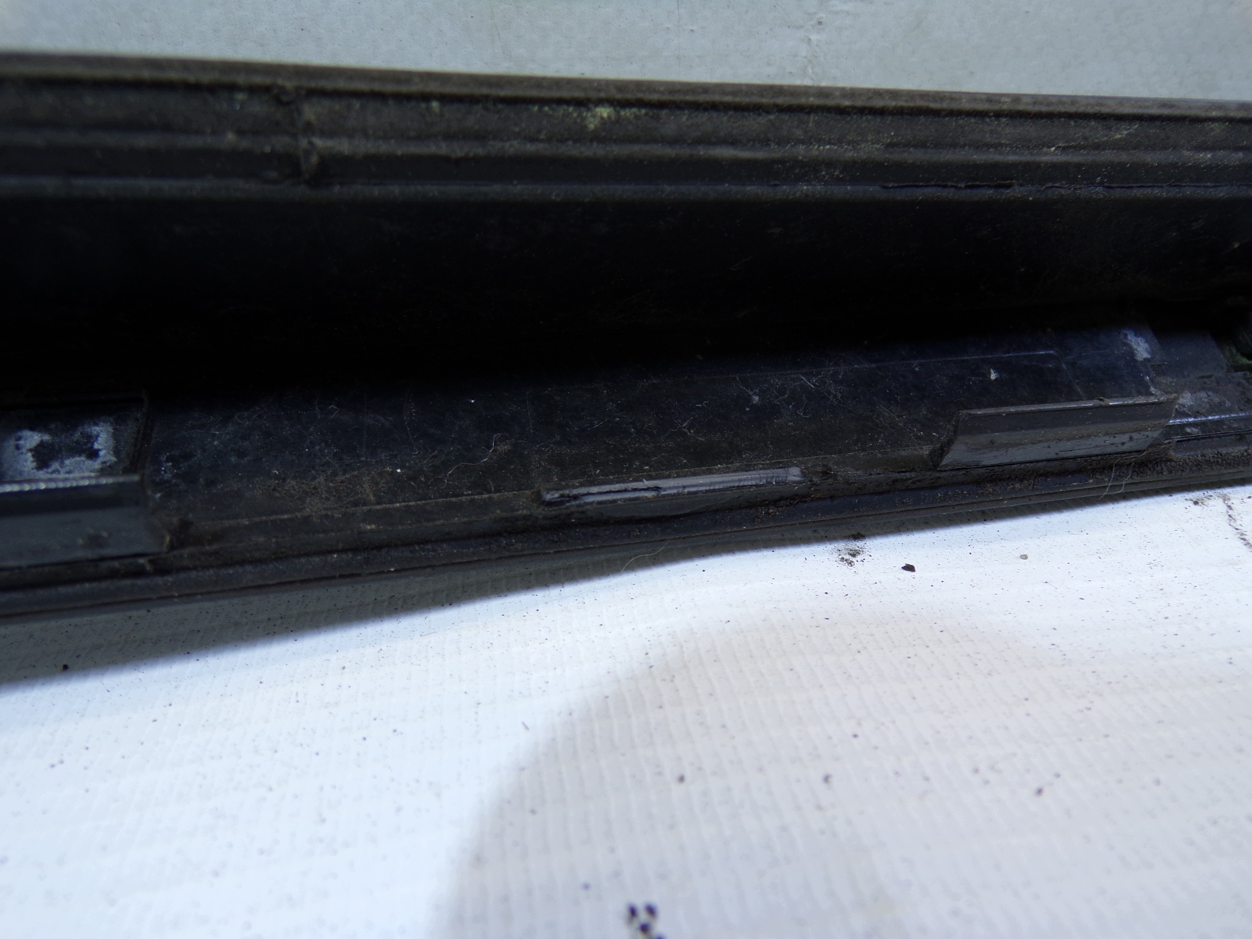 modanatura vetro finestrini anteriore destro CITROEN C4 96563473XC