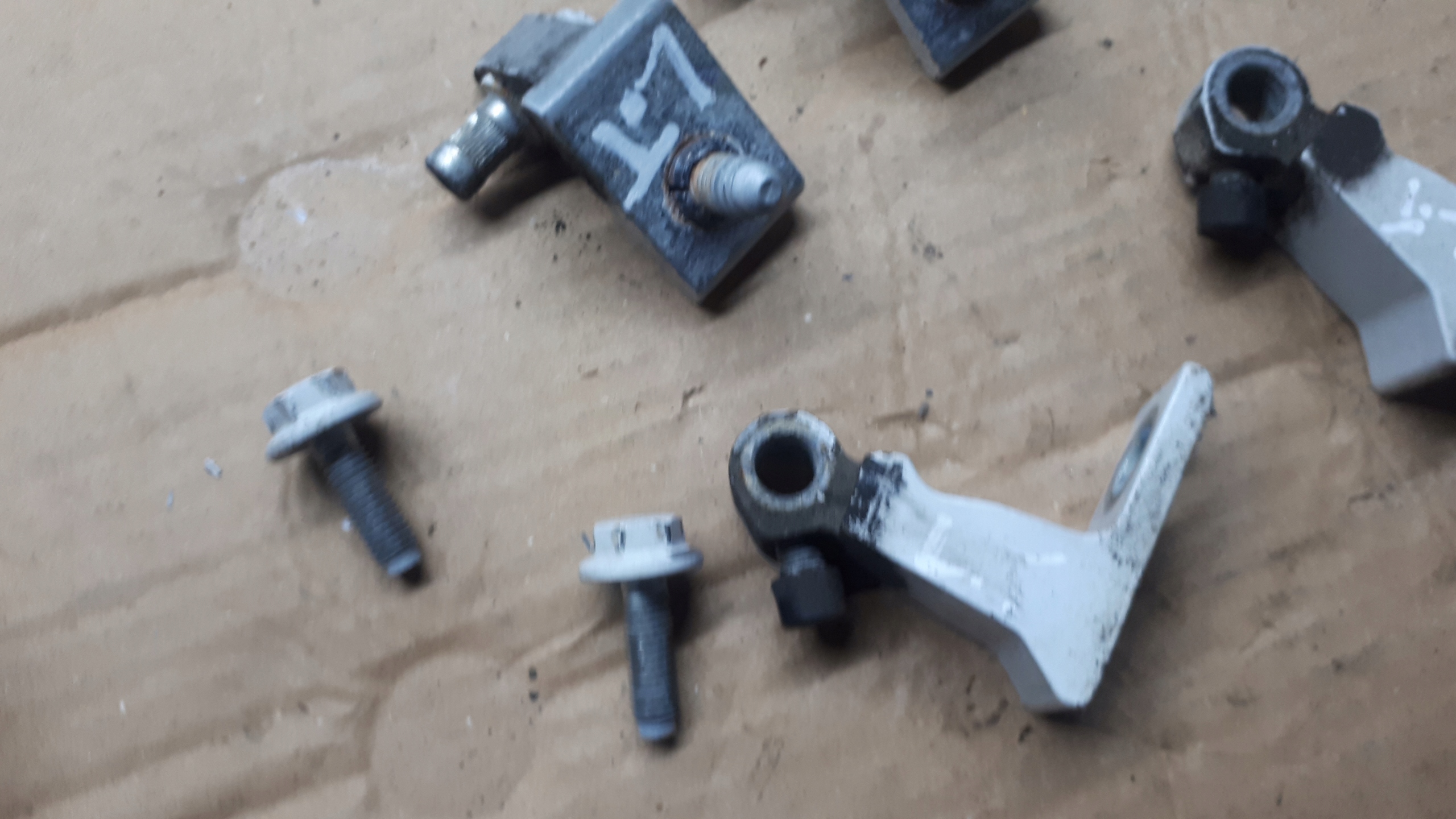 S4 B8 LIFT A4 hinge hinges door left rear part LS9R