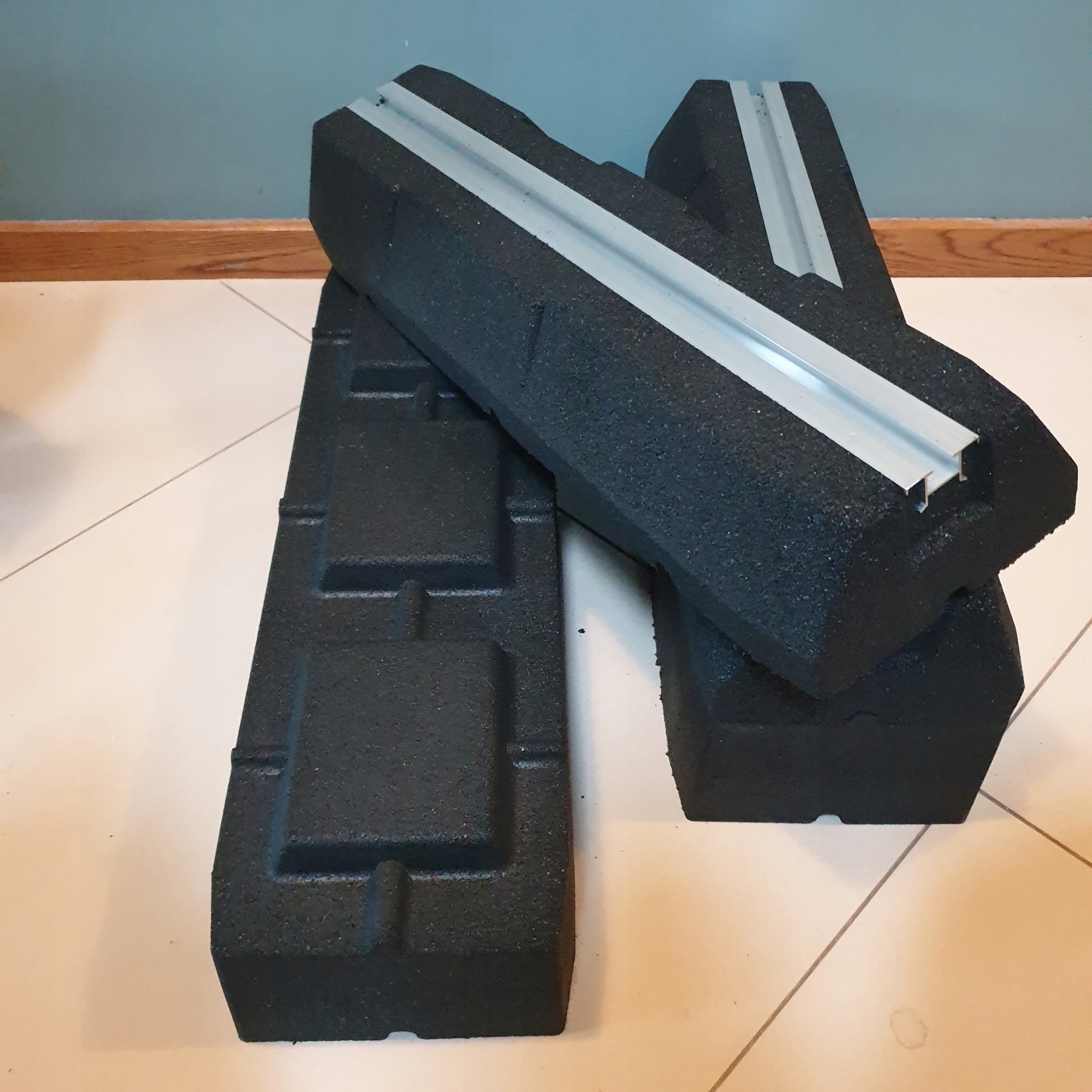 Podstawa gumowa pod pompę ciepła 60cm + riser 20cm h Wysoka wzmocniona Kod producenta RB60-0