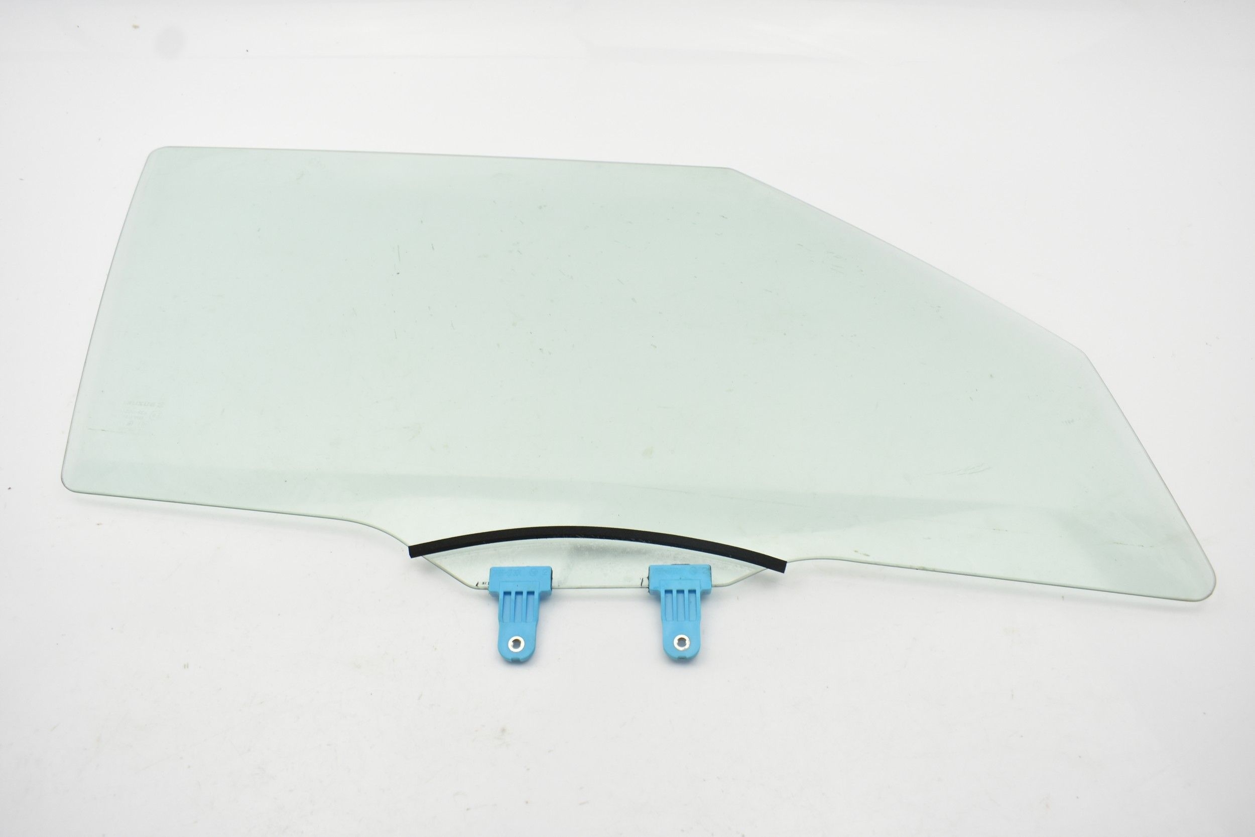 210586942 - СТЕКЛО ПЕРЕДНЕЙ ПРАВОЙ ДВЕРИ SUZUKI SWIFT MK8 17-