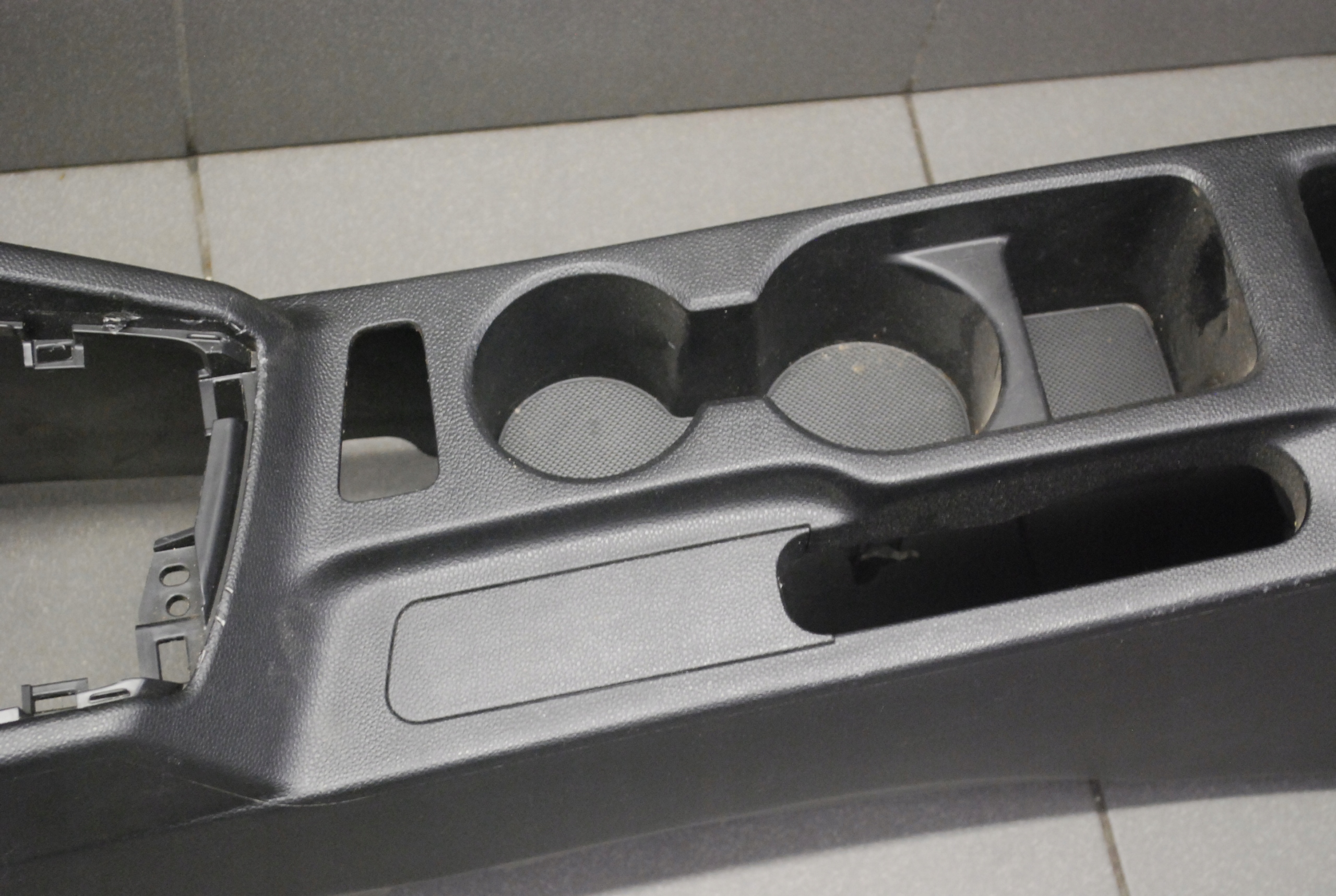 тунель середина Hyundai I30 II 84611-C80000