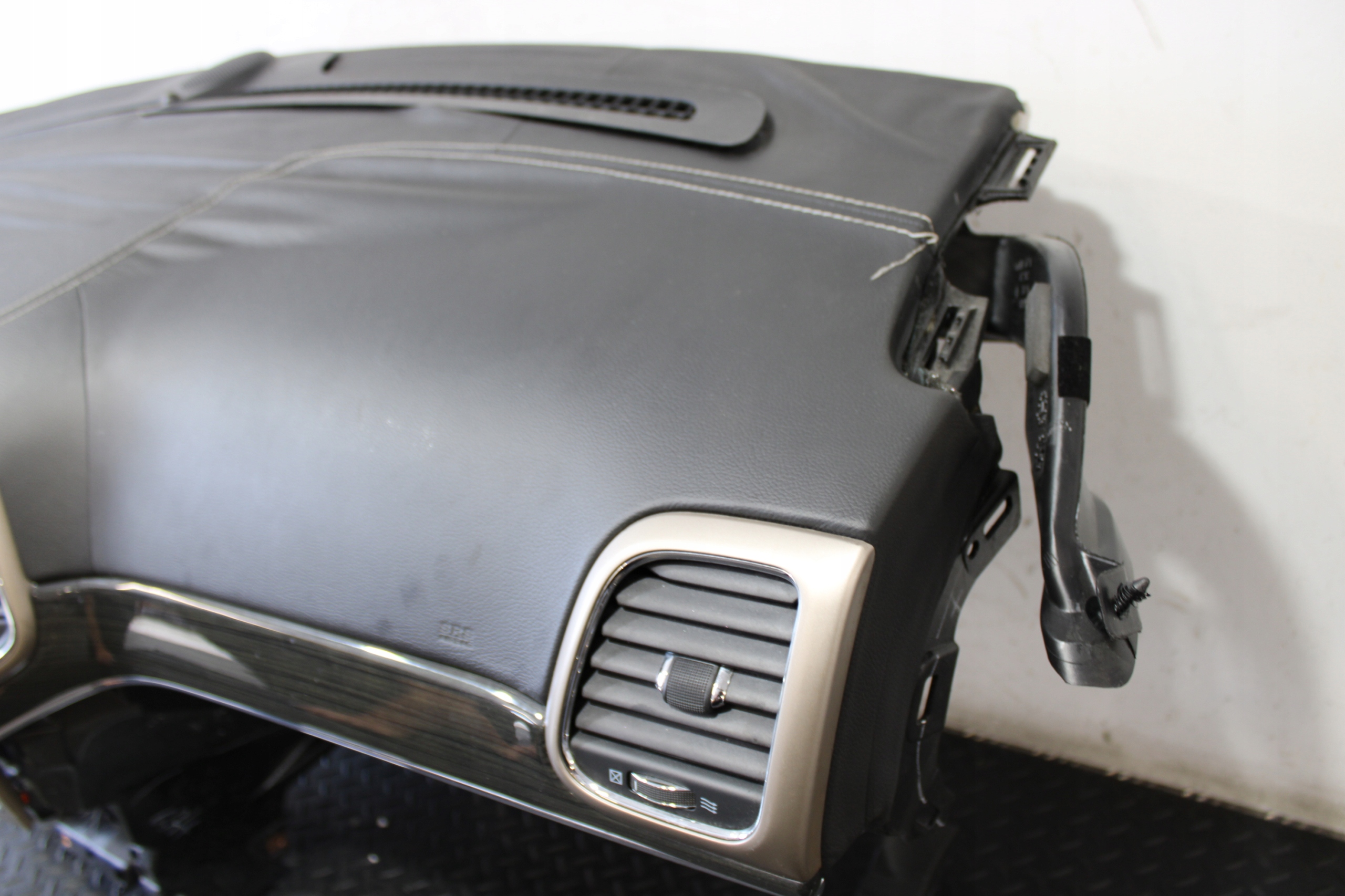 dashboard console JEEP GRAND CHEROKEE WK2 LIFT