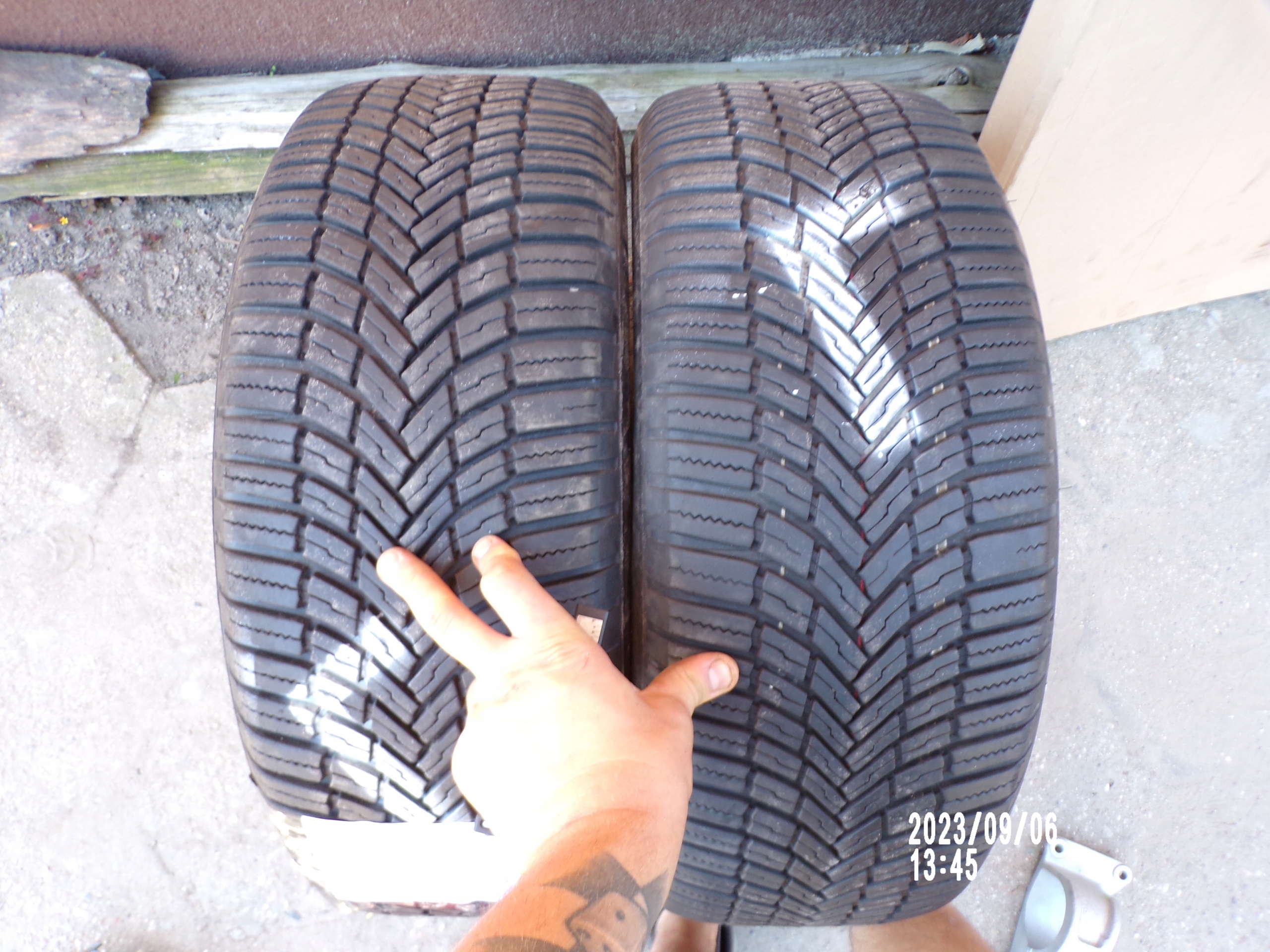 Bridgestone Weather Control Evo 215/55/17 98W