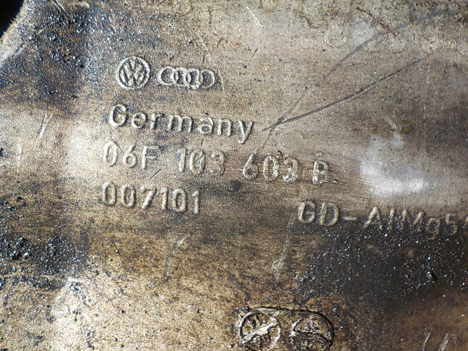AUDI A3 2.0 TFSI olajteknö 06F103603B