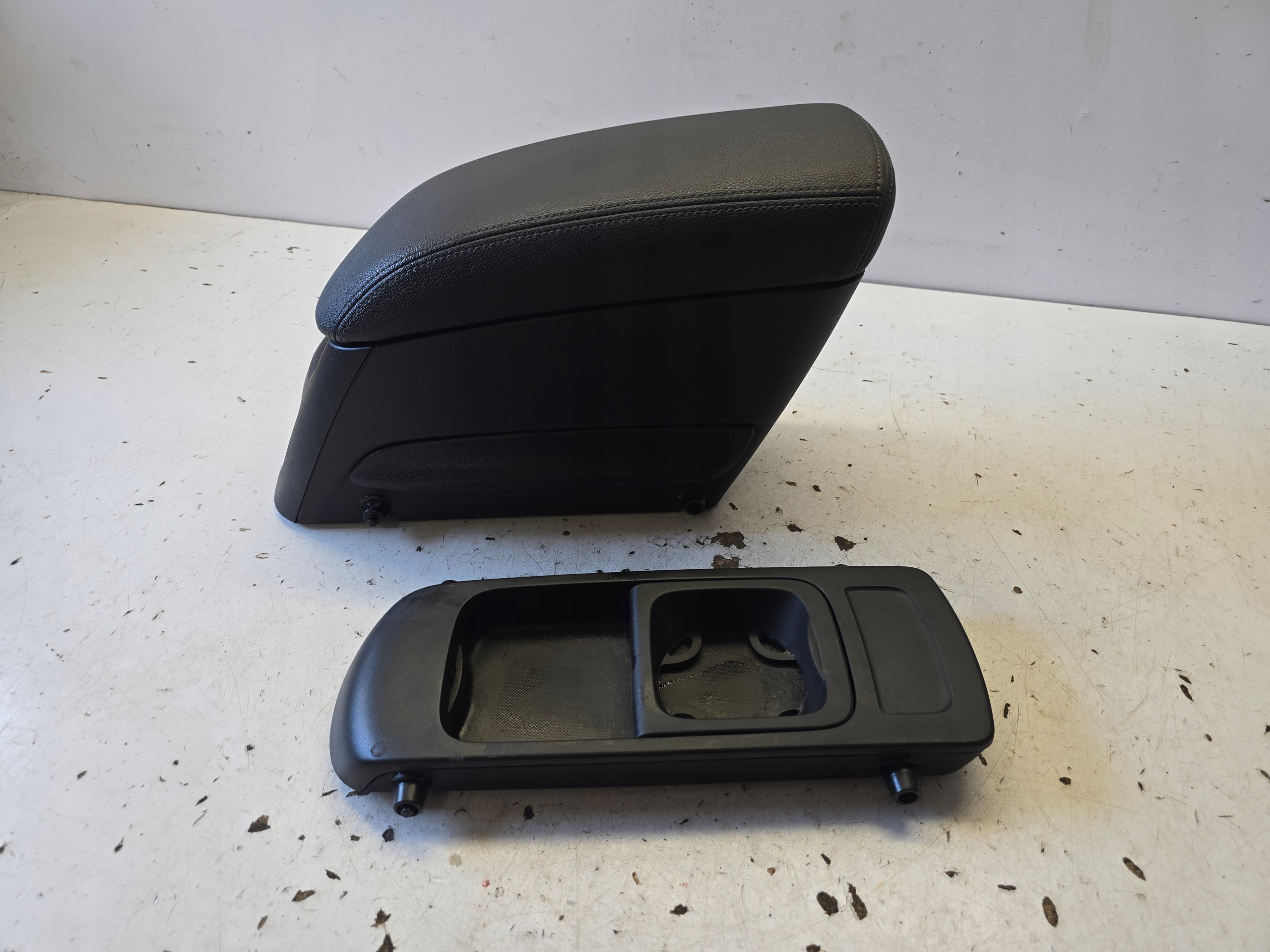 OPEL MERIVA B II bracciolo Z TACKA UCHWYTEM per KUBKI Originale