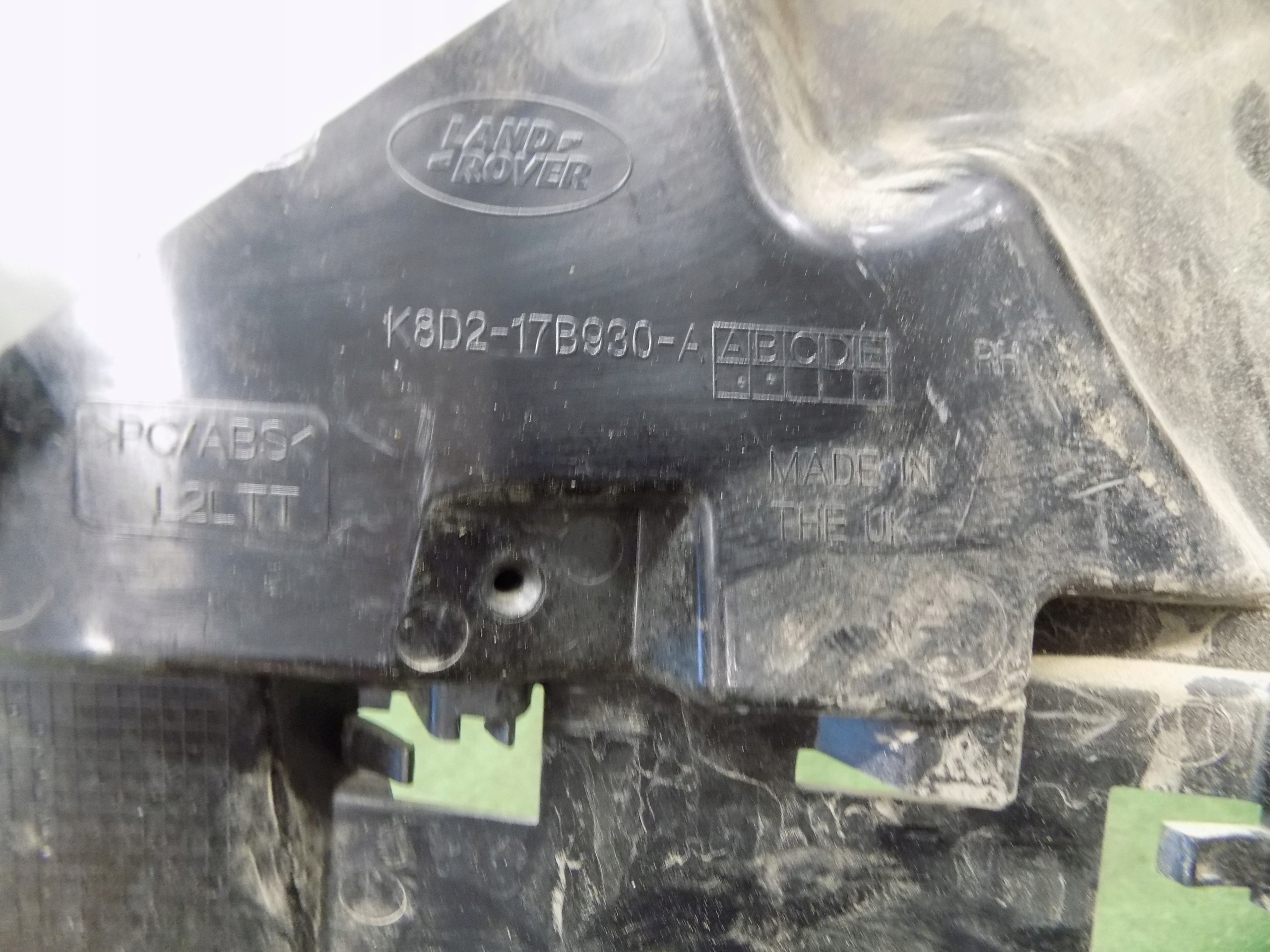 RANGE ROVER EVOQUE II L551 bumper bracket rear part K8D2-17B931-A K8D2-17B930-A