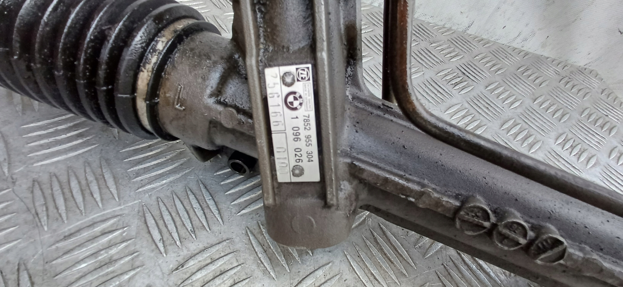 BMW E39 Colonne de direction Volant 1096026