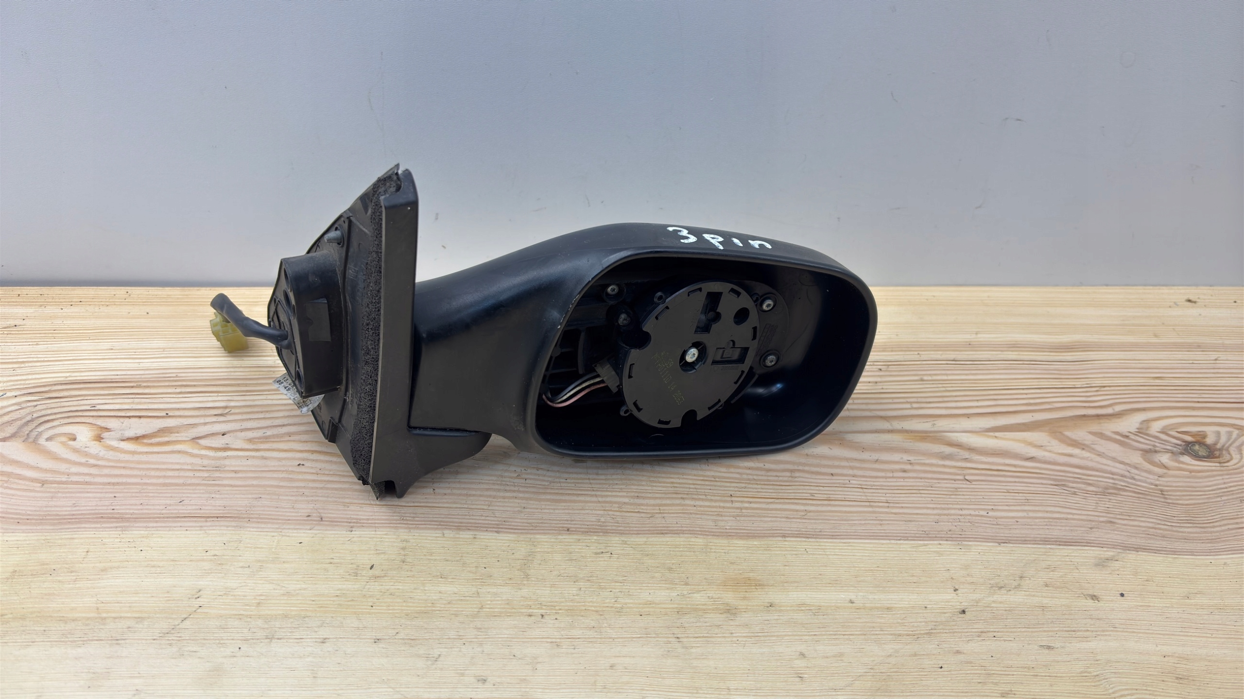 SUZUKI IGNIS 01-07 ROK right mirror 3PIN E8013419 K105/690