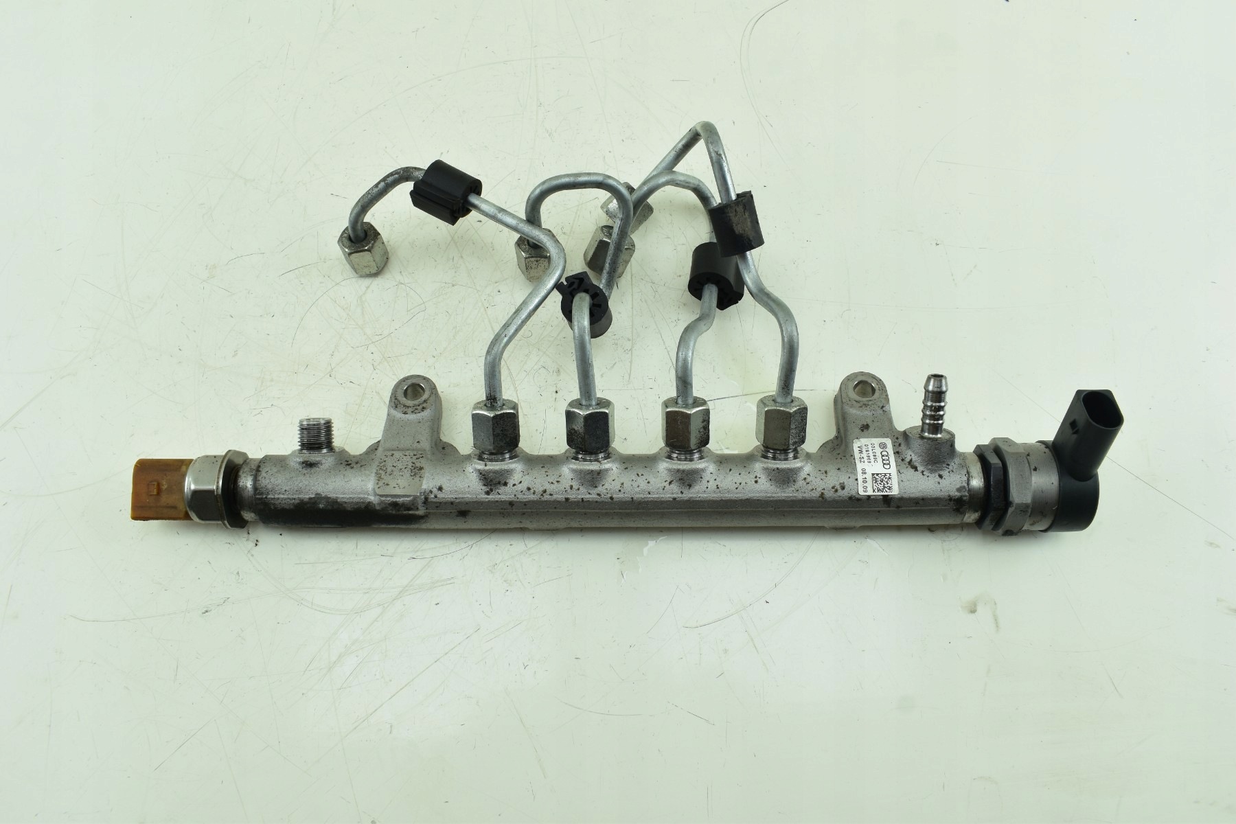 injection ramp sensor AUDI A3 8P VW PASSAT B6 2.0 TDI 03L089C 057130764H