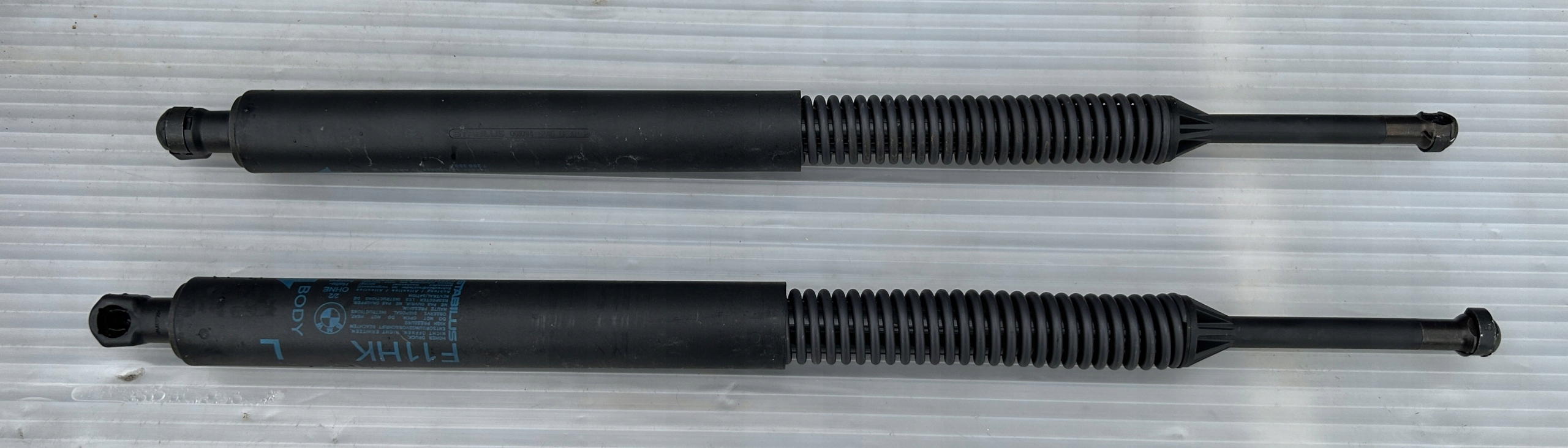 damper bonnet boot rear part right + left BMW 5 F11 PARA