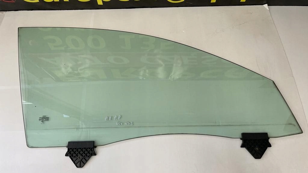 Стекло двери правое переднее AUDI A8 D3 VSG 2006R
