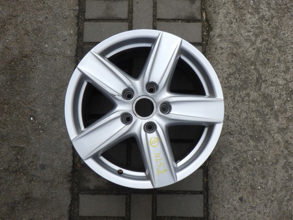 PORSCHE CAYENNE 7P5 8 J x 18 ET53 5x130 disk hliníkový