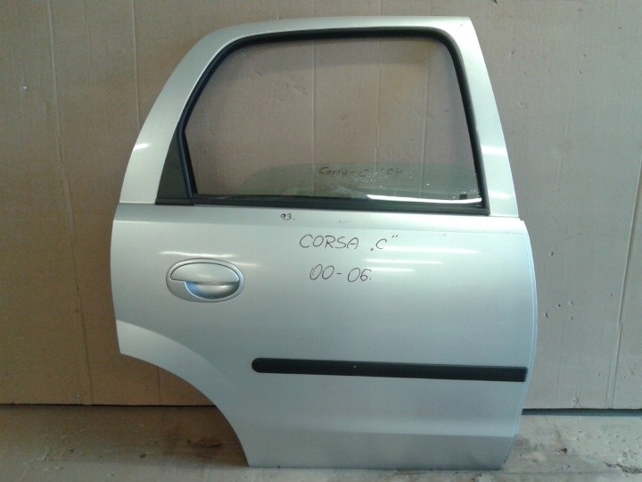 opel CORSA 2000 C дверь правая зад