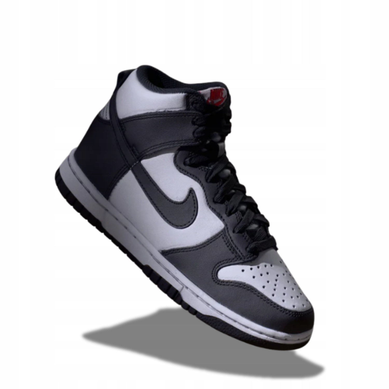 Nike Dunk High Panda velikost 44.5 Model č. DD1869-103