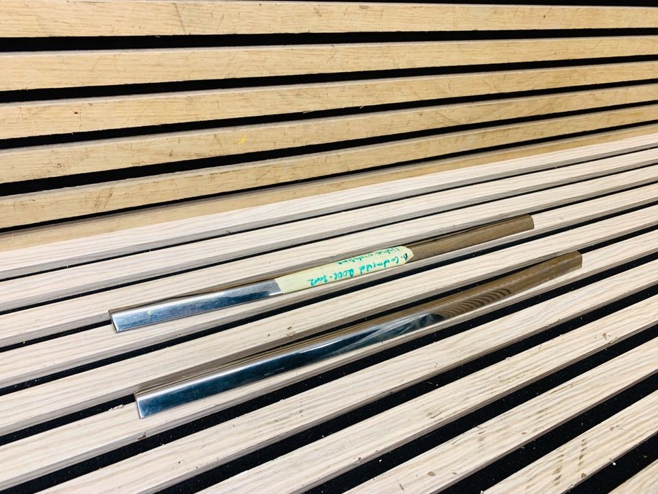 BENTLEY CONTINENTAL GTC LISTWA PRZÓD 3W7853509A