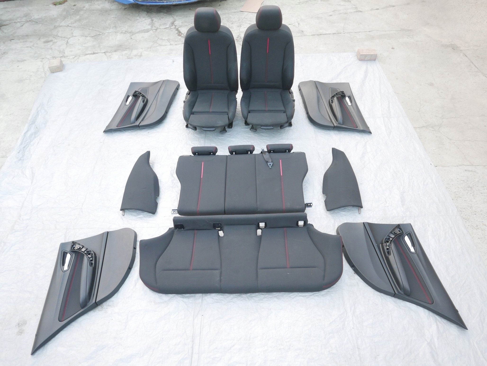 BMW F20 інтер'єр сидіння червона нитка мпакет спорт