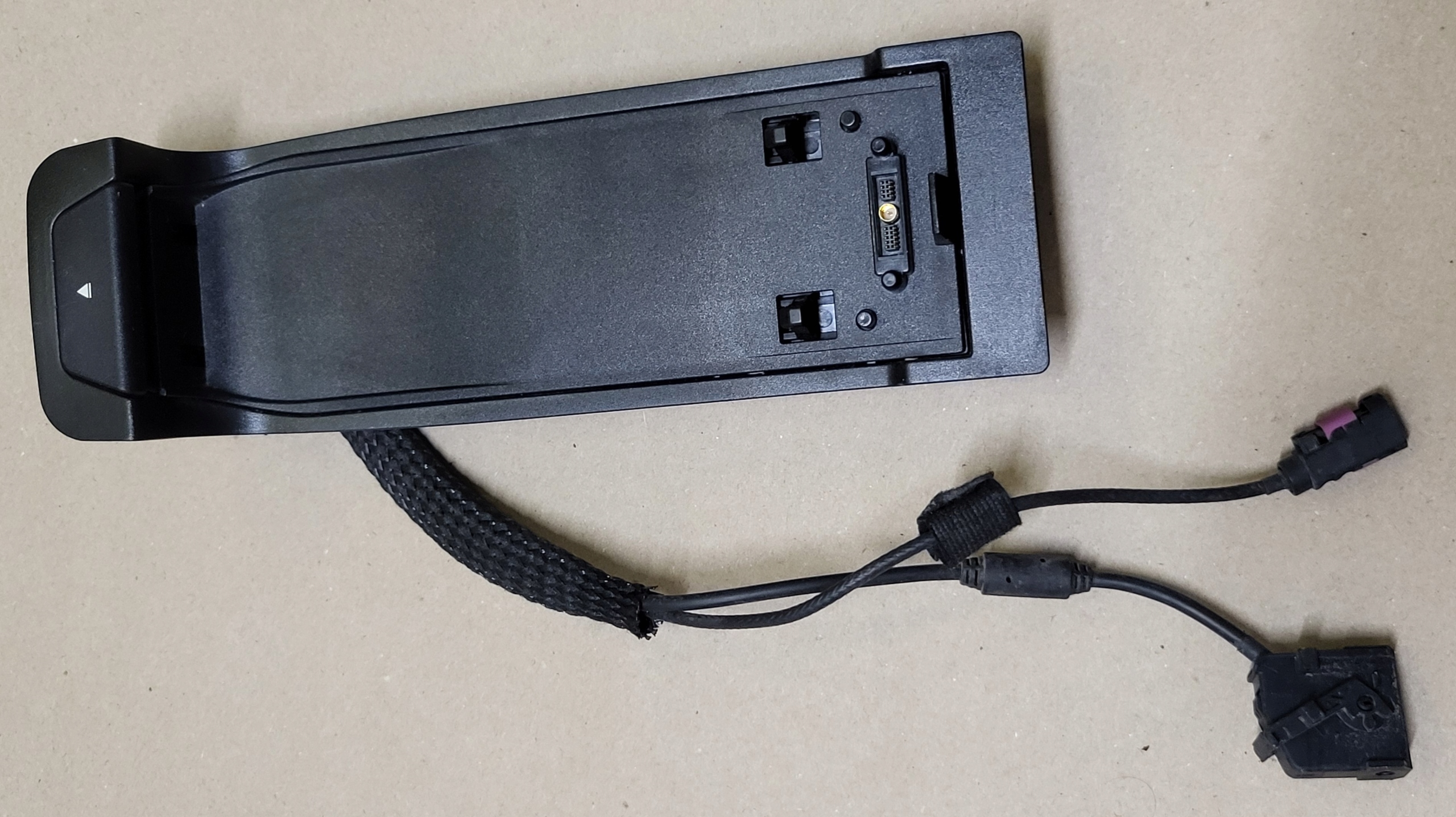 bracket holder TELEFONU TUNELU SRODKOWEGO module BMW 3 E91 E90 OE EU