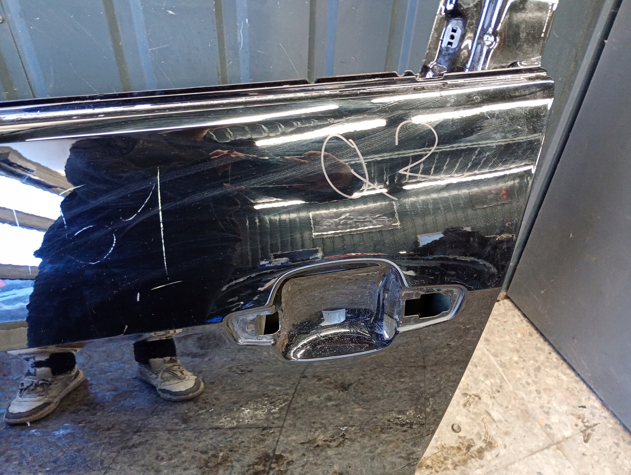 Drzwi lewy przod Audi q2 czarne Producent części Audi OE