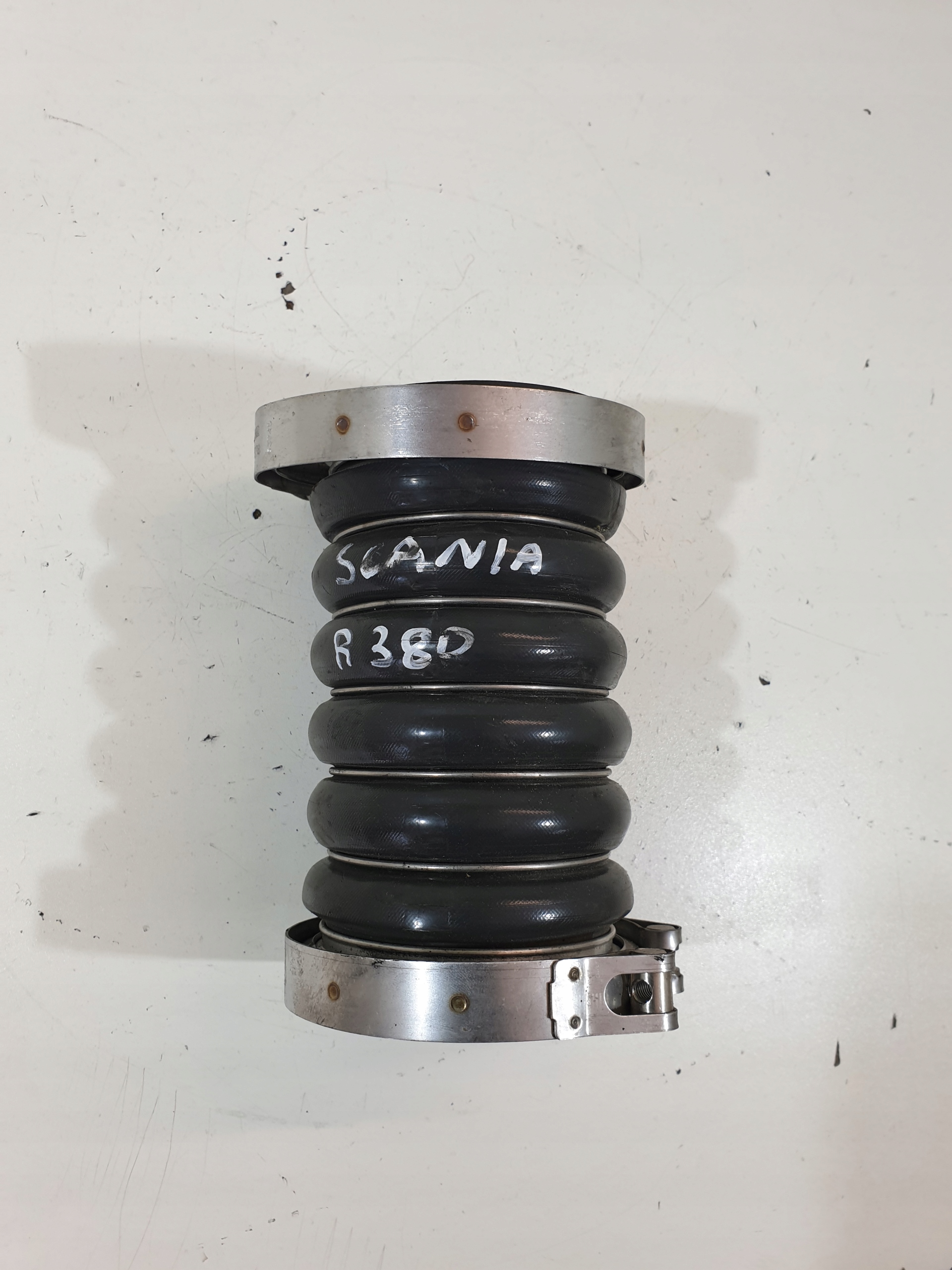 Труба воздуховод SCANIA R380 2057832