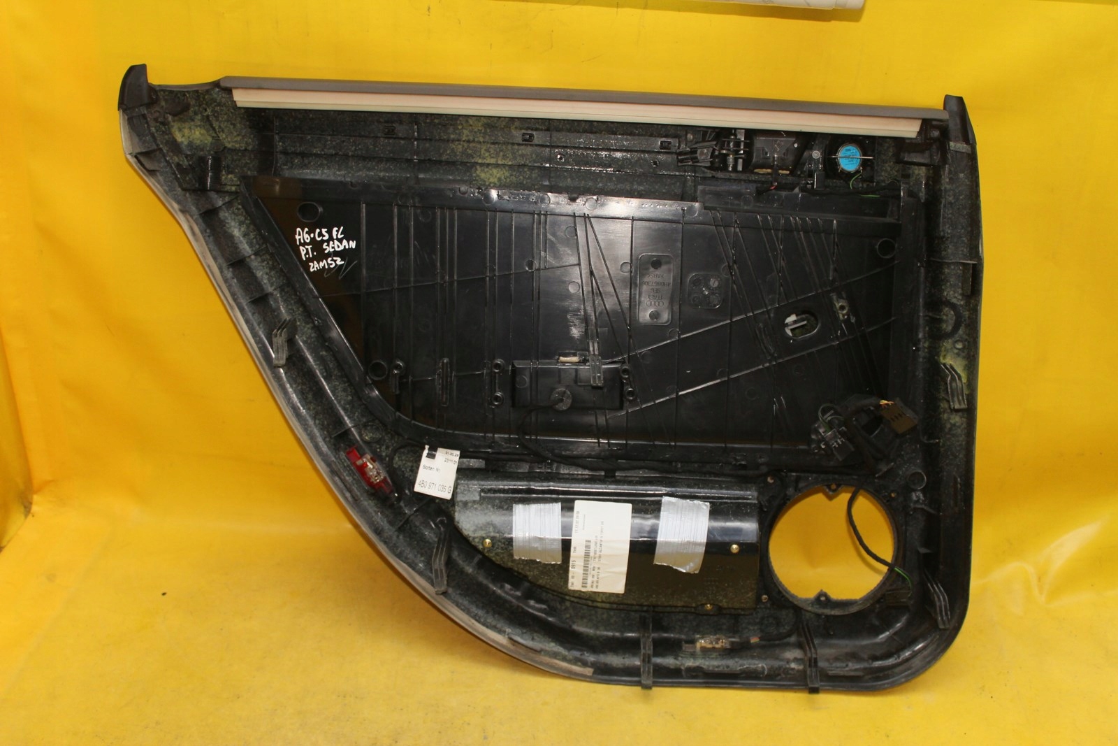 дверные карты кожа Audi OE 4B0867306