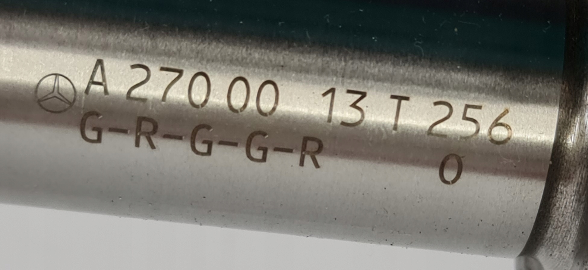 WAŁ KORBOWY MERCEDES W176 1.6 CGI 270910 A2700013 Typ samochodu Samochody osobowe