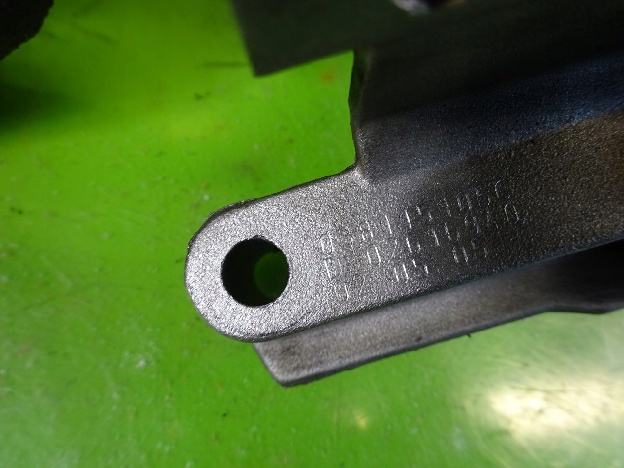 Pompa oleju VW TOURAN I 2 0 TDI 05r Engine Type Diesel