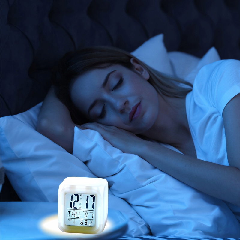 BUDZIK ZEGAREK TERMOMETR ŚWIECĄCY KAMELEON LED Linia DUZY WYSWIETLACZ DATA PODSWIETLENIE