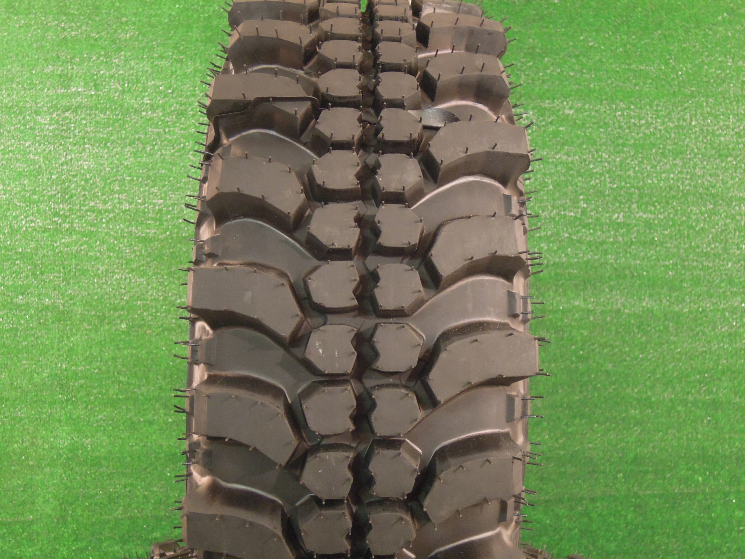TERENOWE OPONY 4 X 245/75R15 , LASPOL , SIMEX !!! Model SIMEX