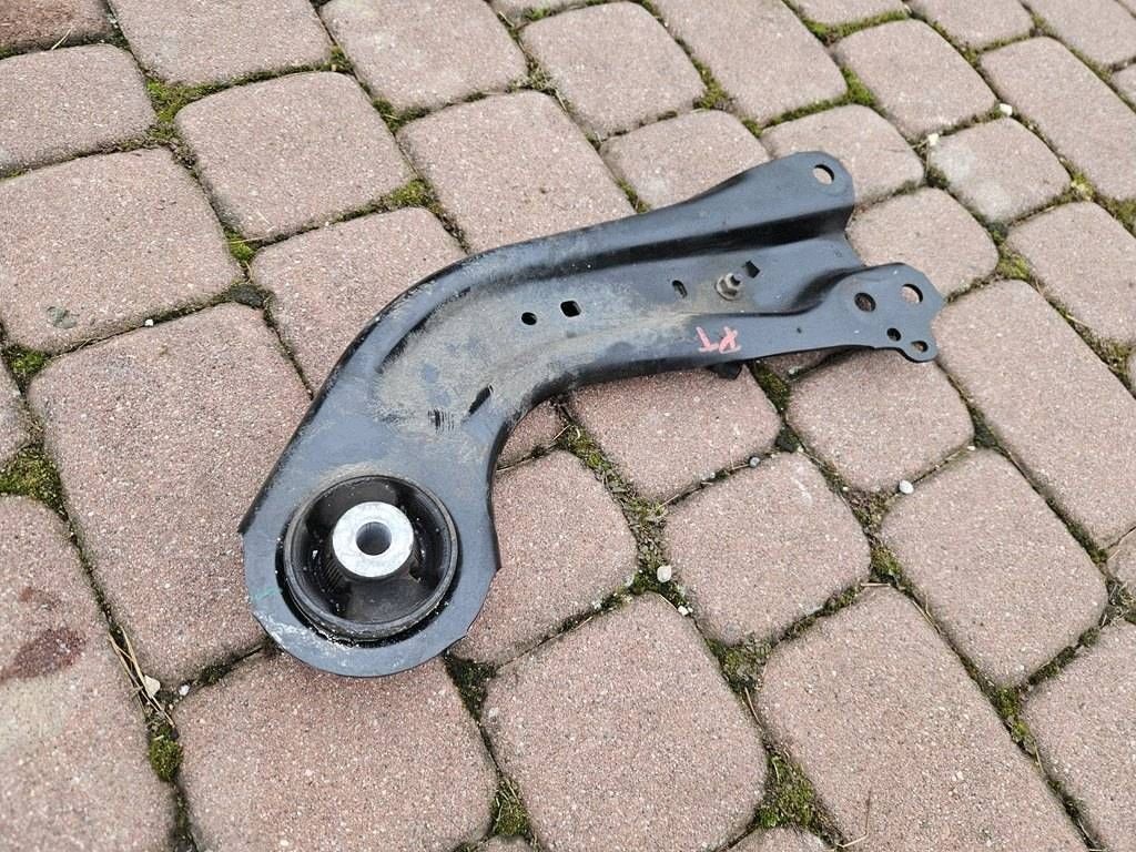 arm rear part rear springing springing sedan praw Toyota Corolla E210 E21