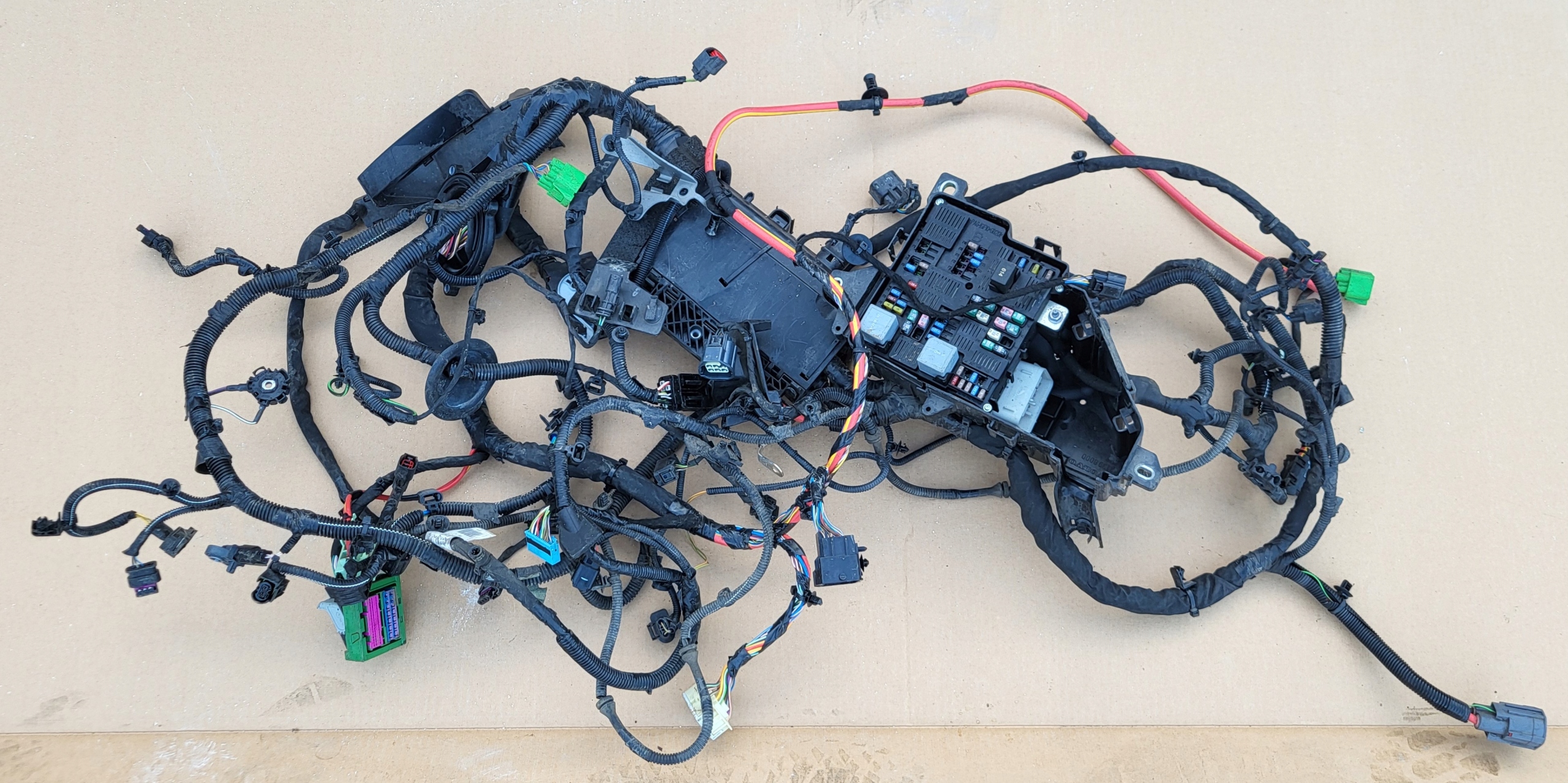 bundle wiring compartment PRZEKAZNIKOW VOLVO XC60 II 2.0D MILD HYBRID OE