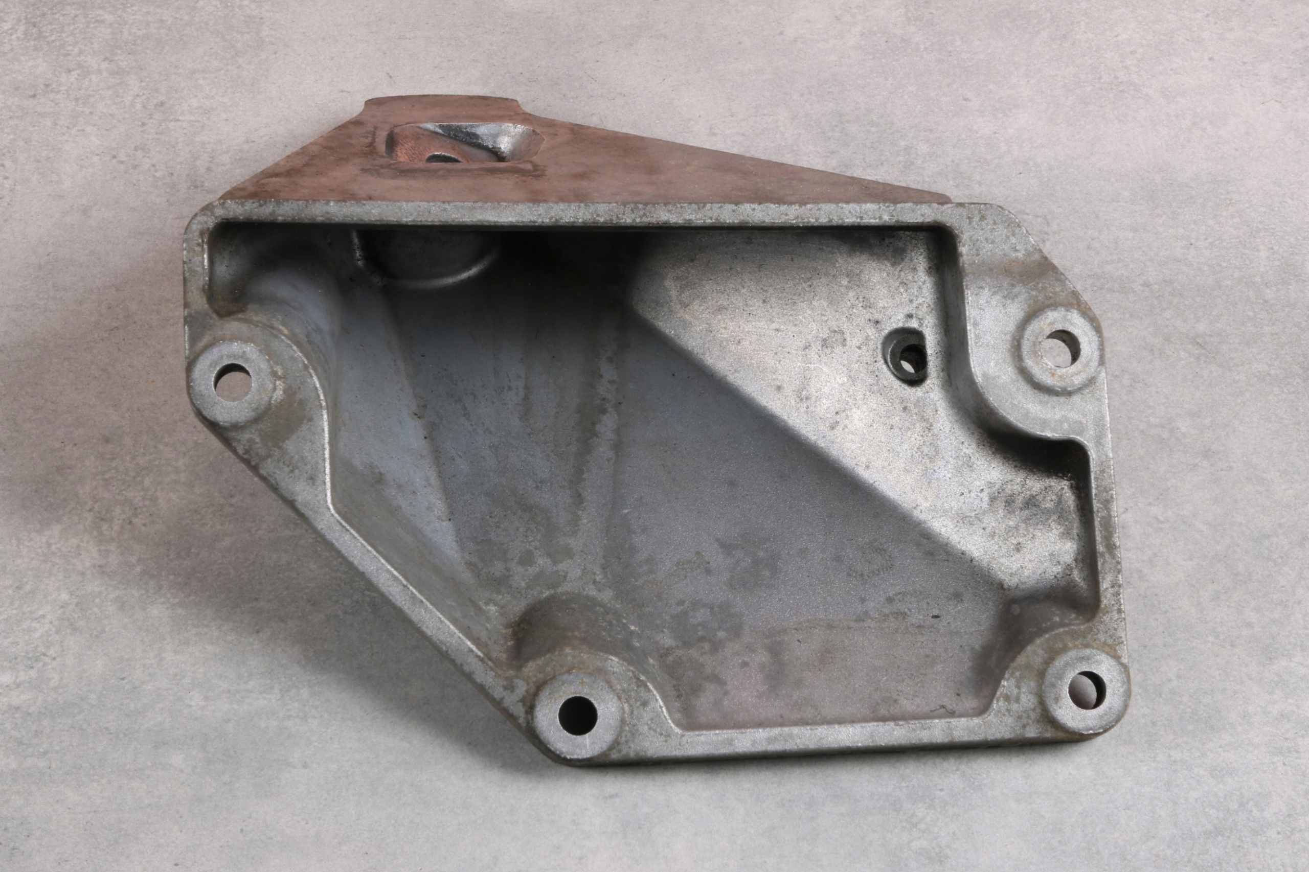 BMW 7 E65 E66 730i 730Li M54 Support Support plaque Moteur 6758473