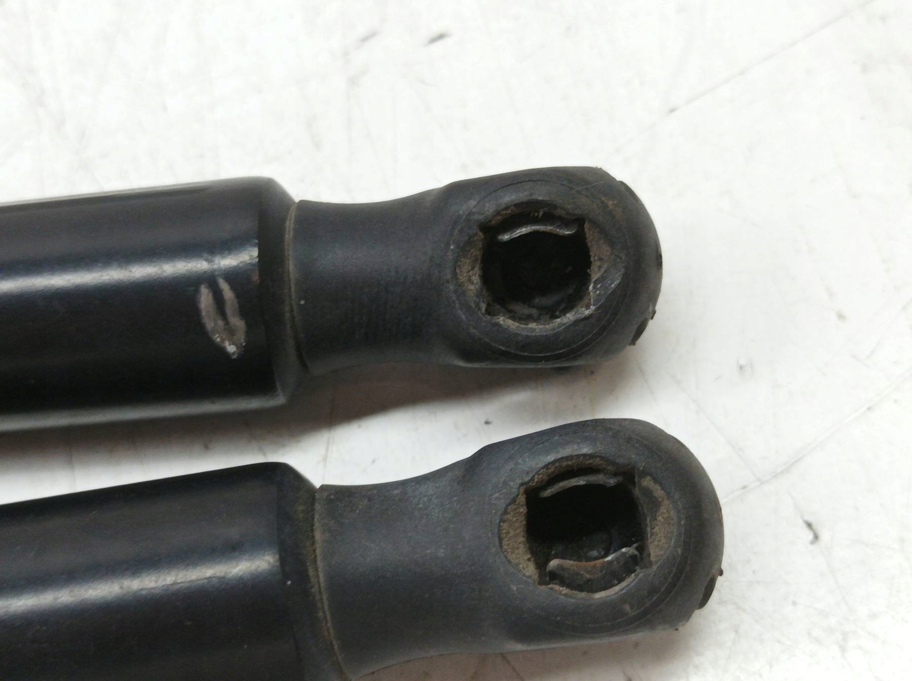 damper bonnet left right rear part KPL 8V41-S406A10-AE Ford Kuga and (2008-2012)