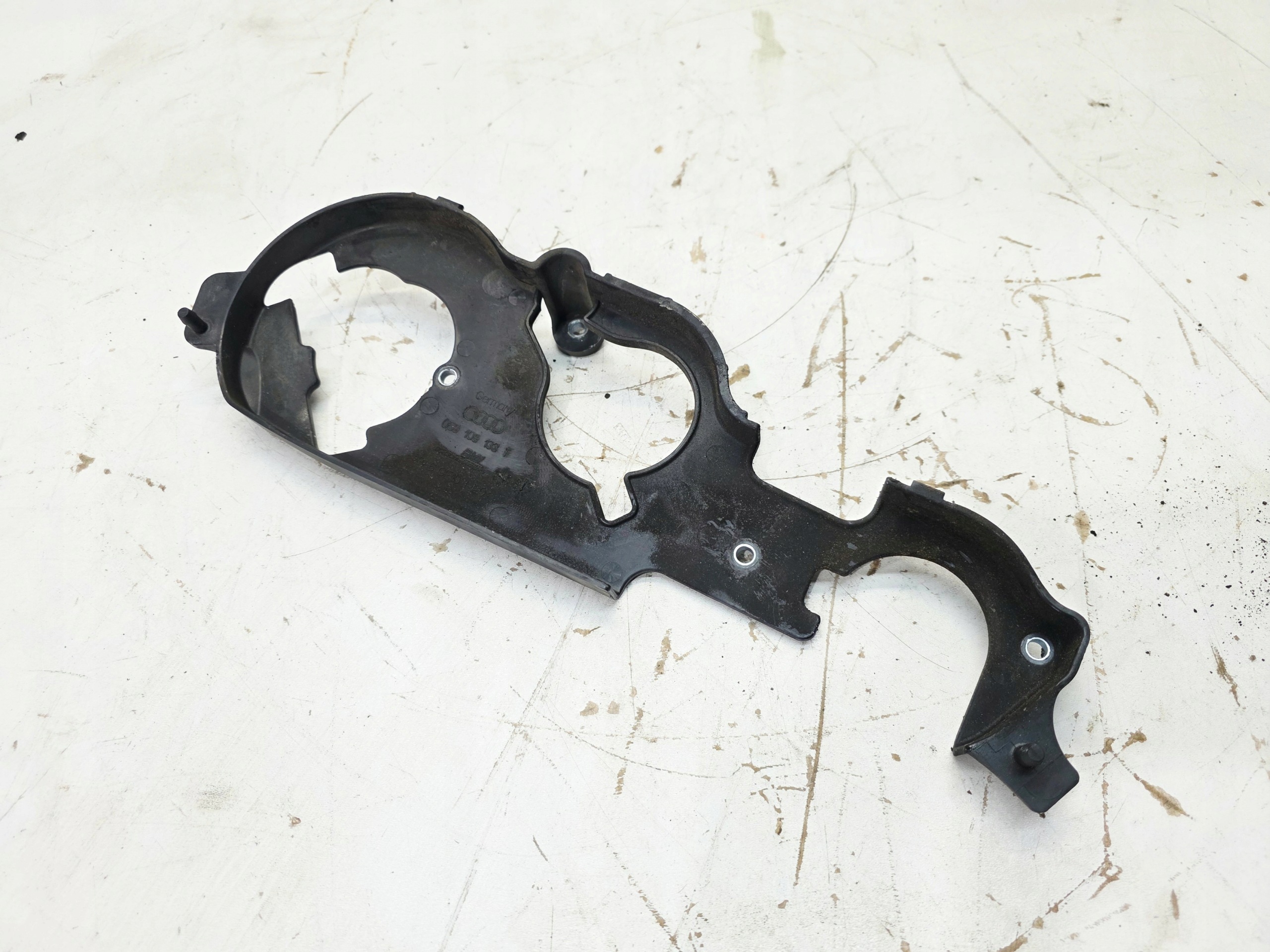 Couvercle carter distribution POMPY Carburant AUDI A4 B8 A5 8T Q5 8R 3.0 TDI 059109133T