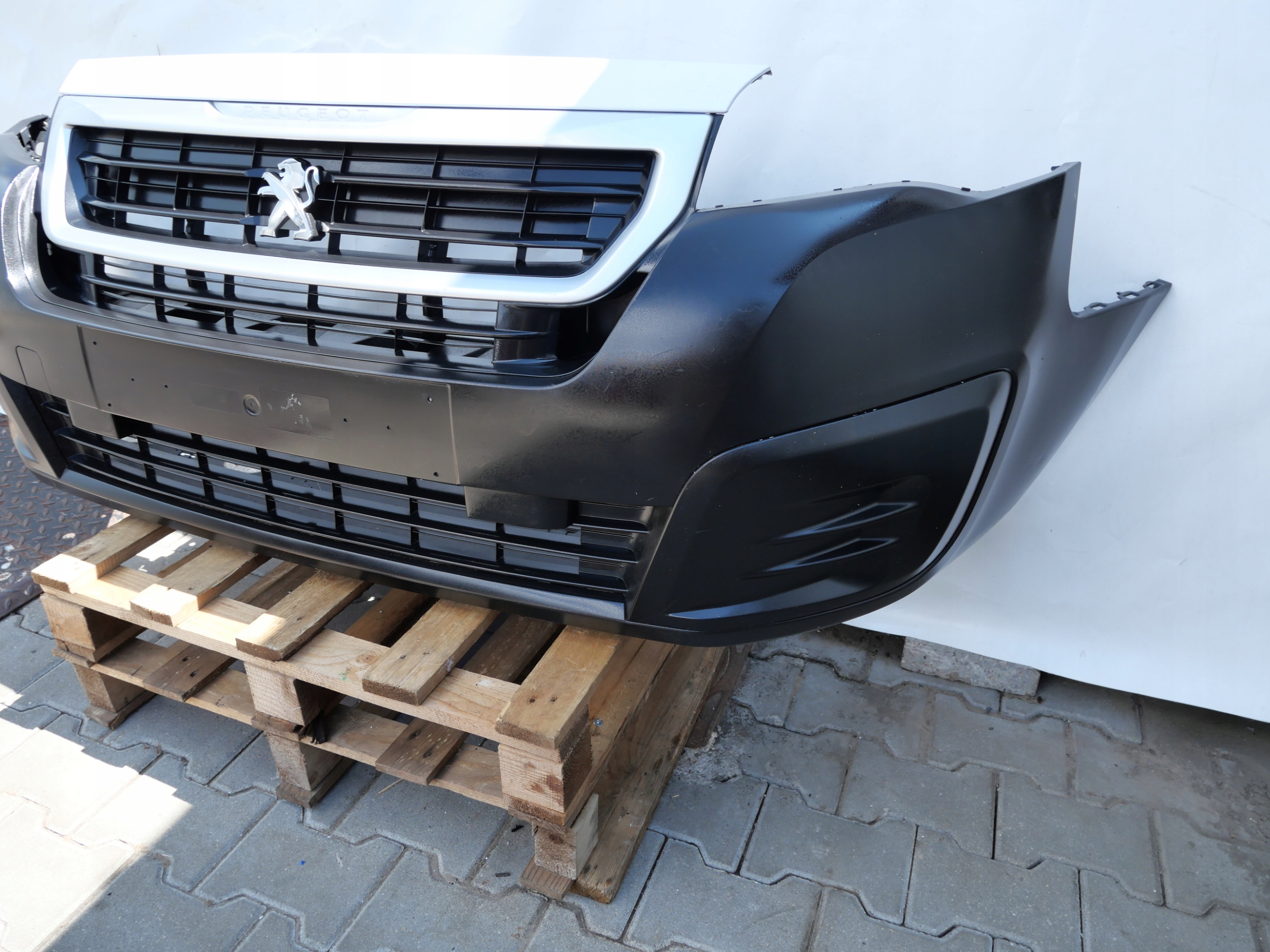 bumper front front PEUGEOT PARTNER IV 4