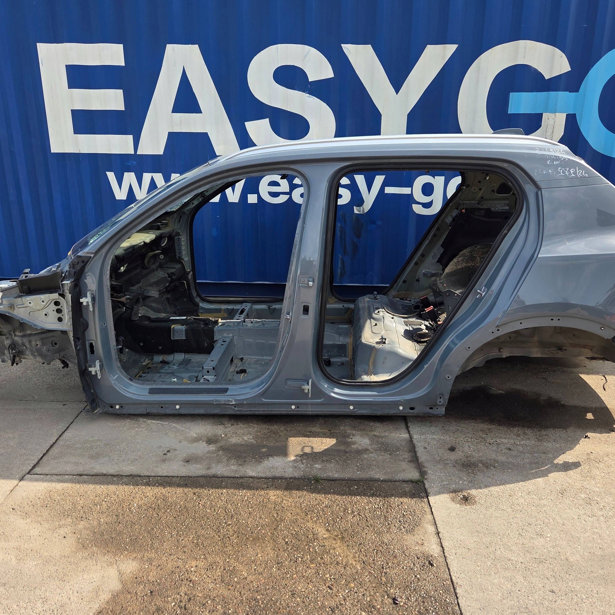 Volvo XC40 Seitenschweller links oder rechts